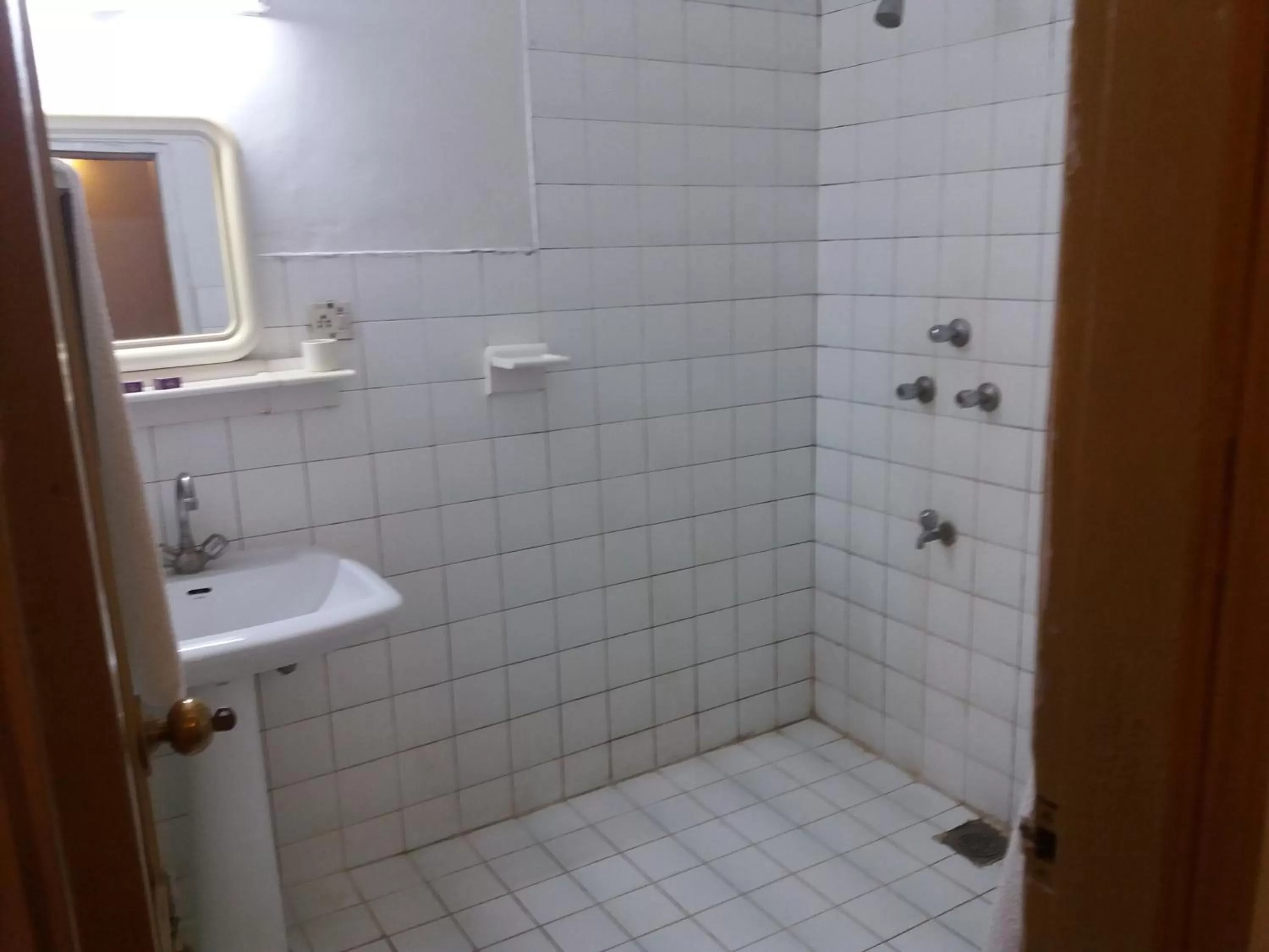 Budget Double Room in BRIGHTLANDS HOTEL