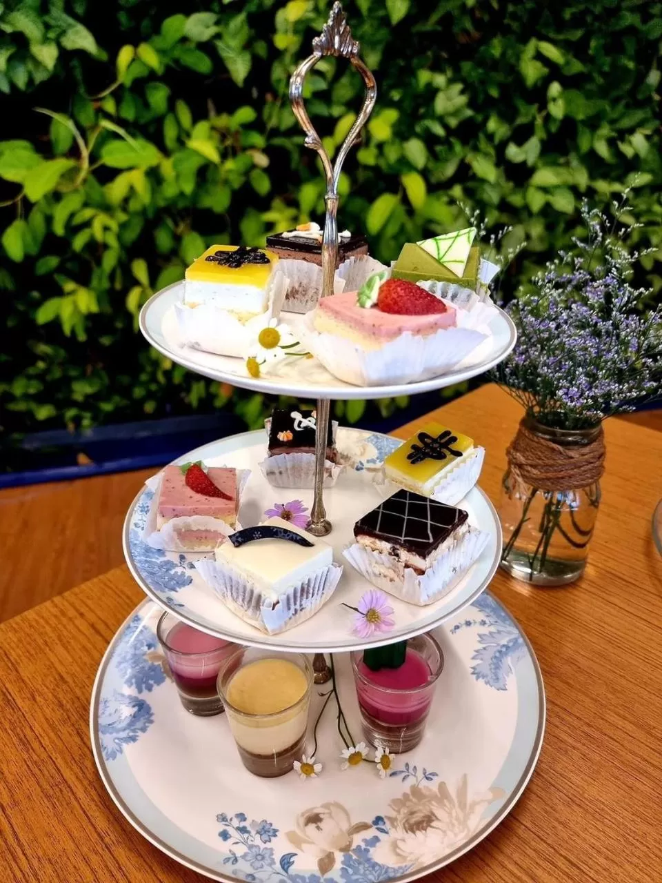 Food in Paradise Saigon Boutique Hotel & Spa