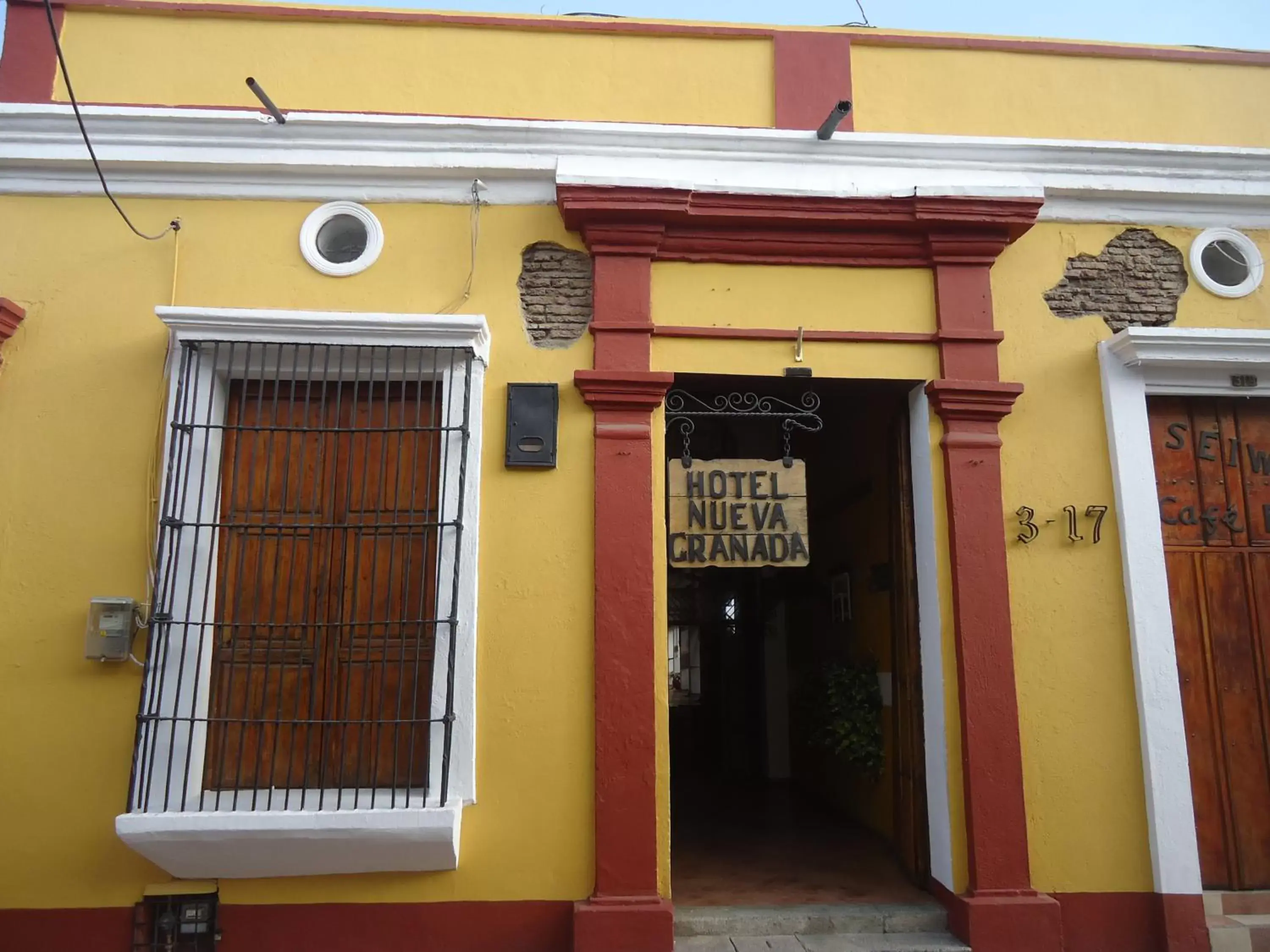 Facade/entrance in Hotel Nueva Granada