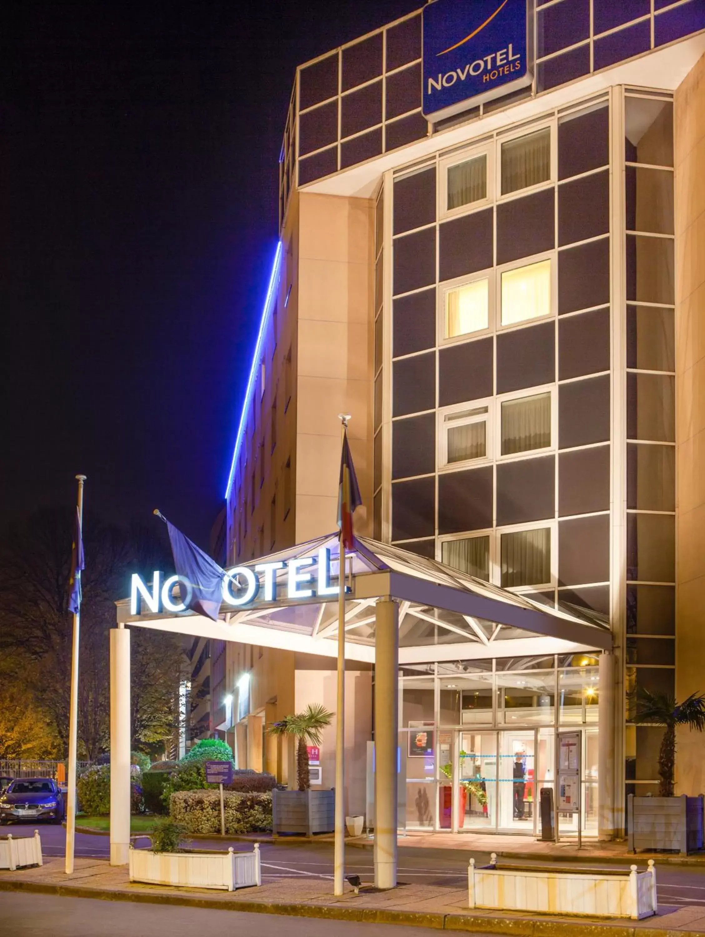 Facade/entrance, Property Building in Novotel Nantes Centre Bord de Loire