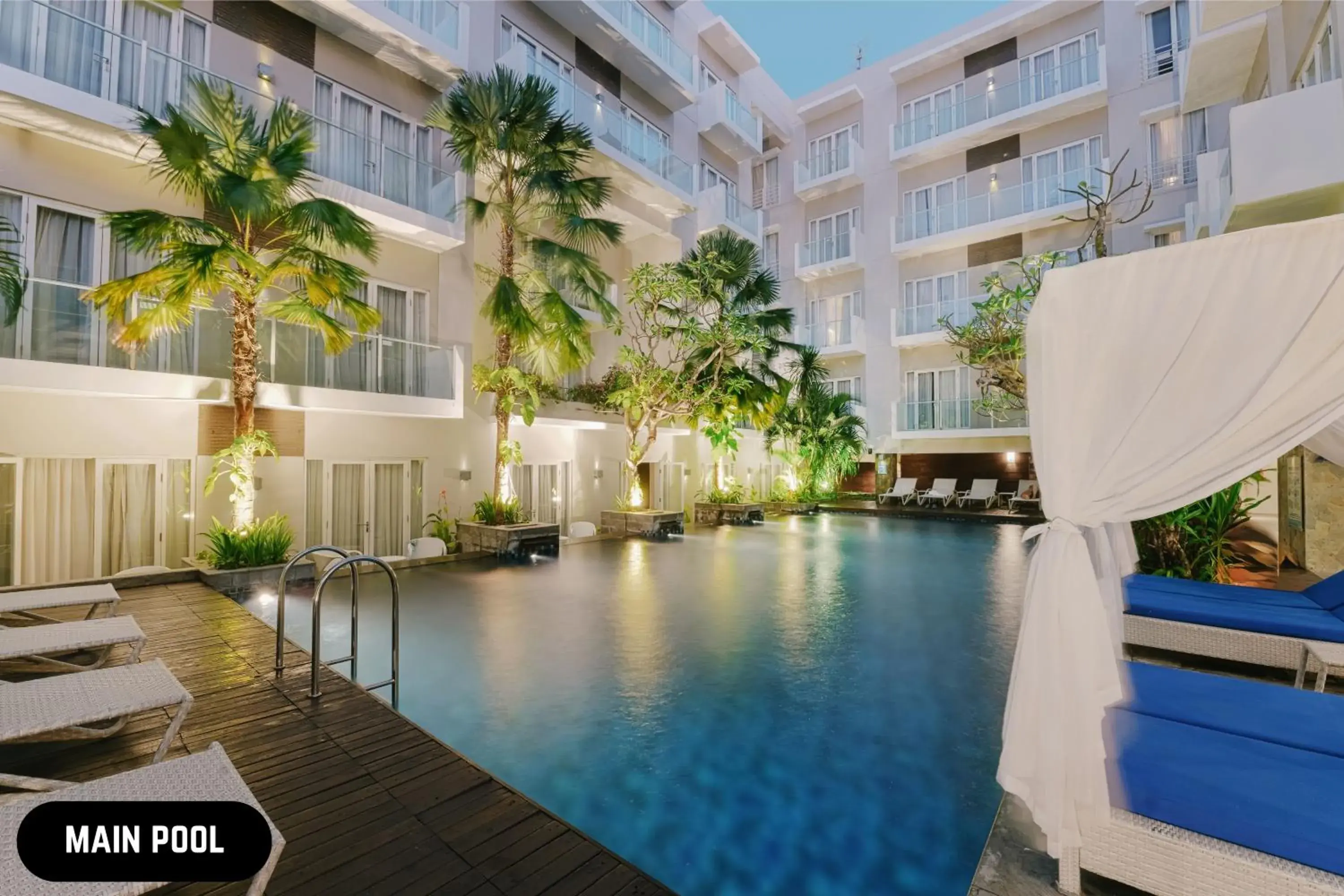 Pool view, Swimming Pool in Grand Ixora Kuta Resort