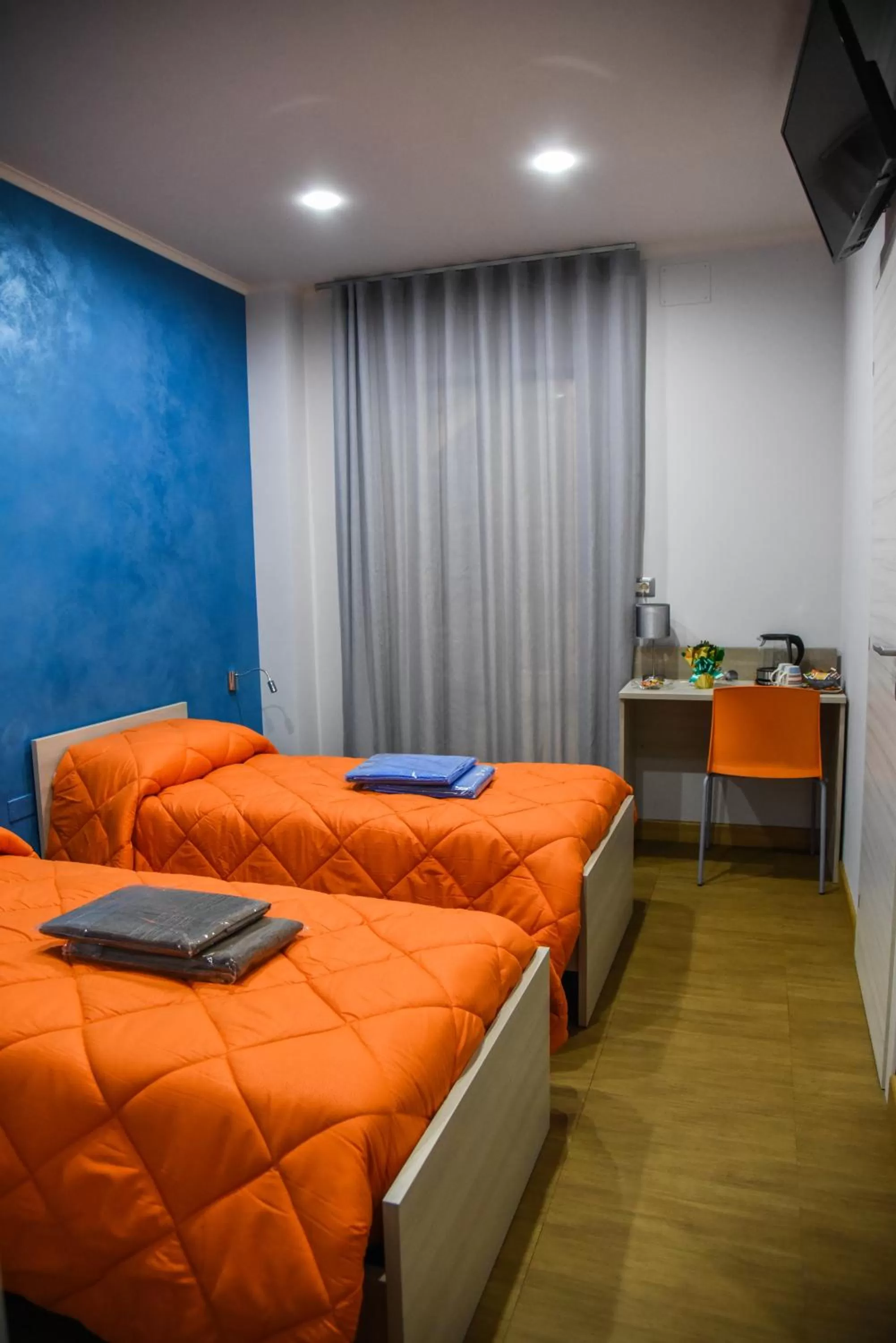 Photo of the whole room, Bed in Margherita 2.0