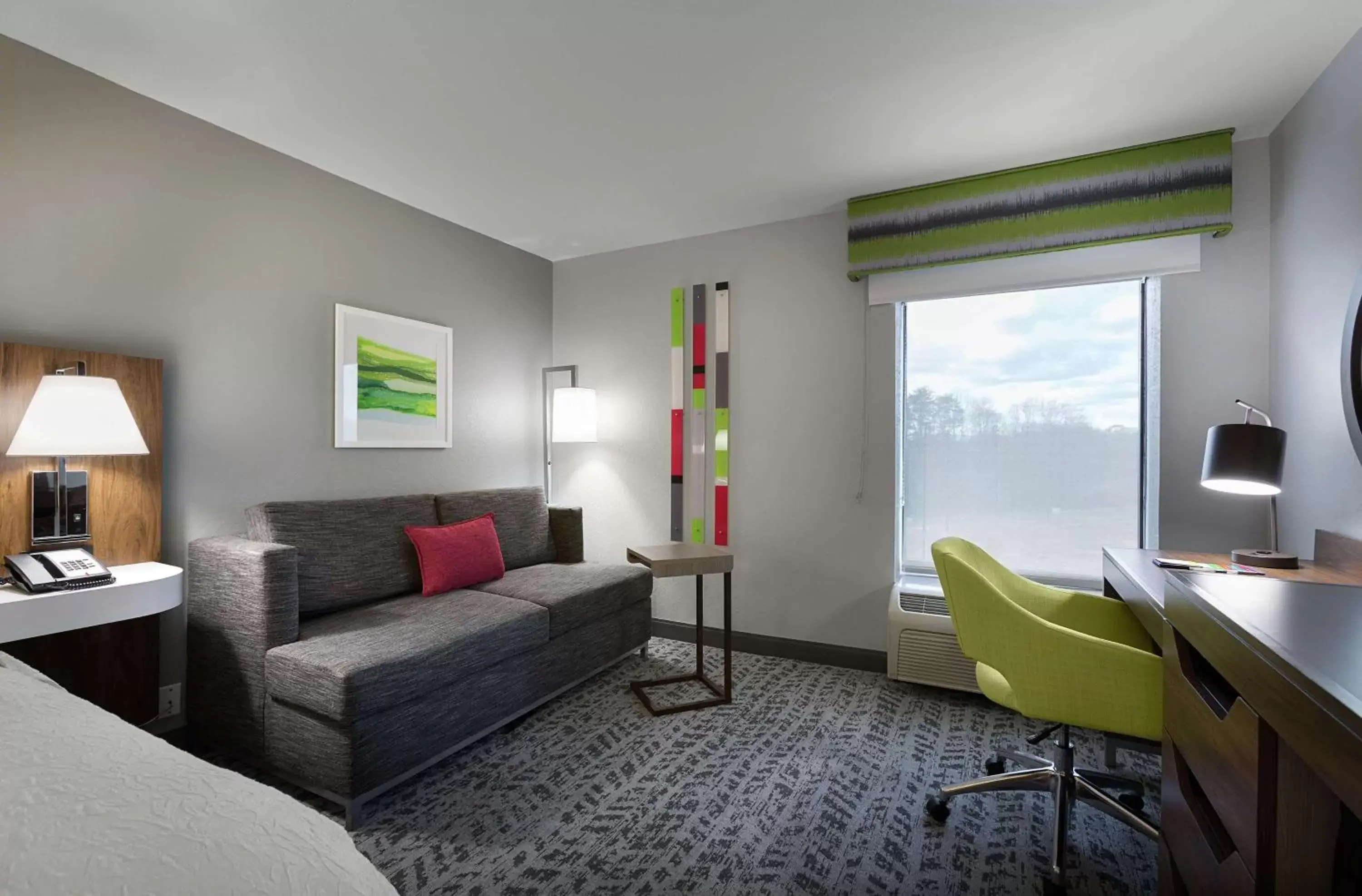 Bedroom, Seating Area in Hampton Inn Greenville/Travelers Rest