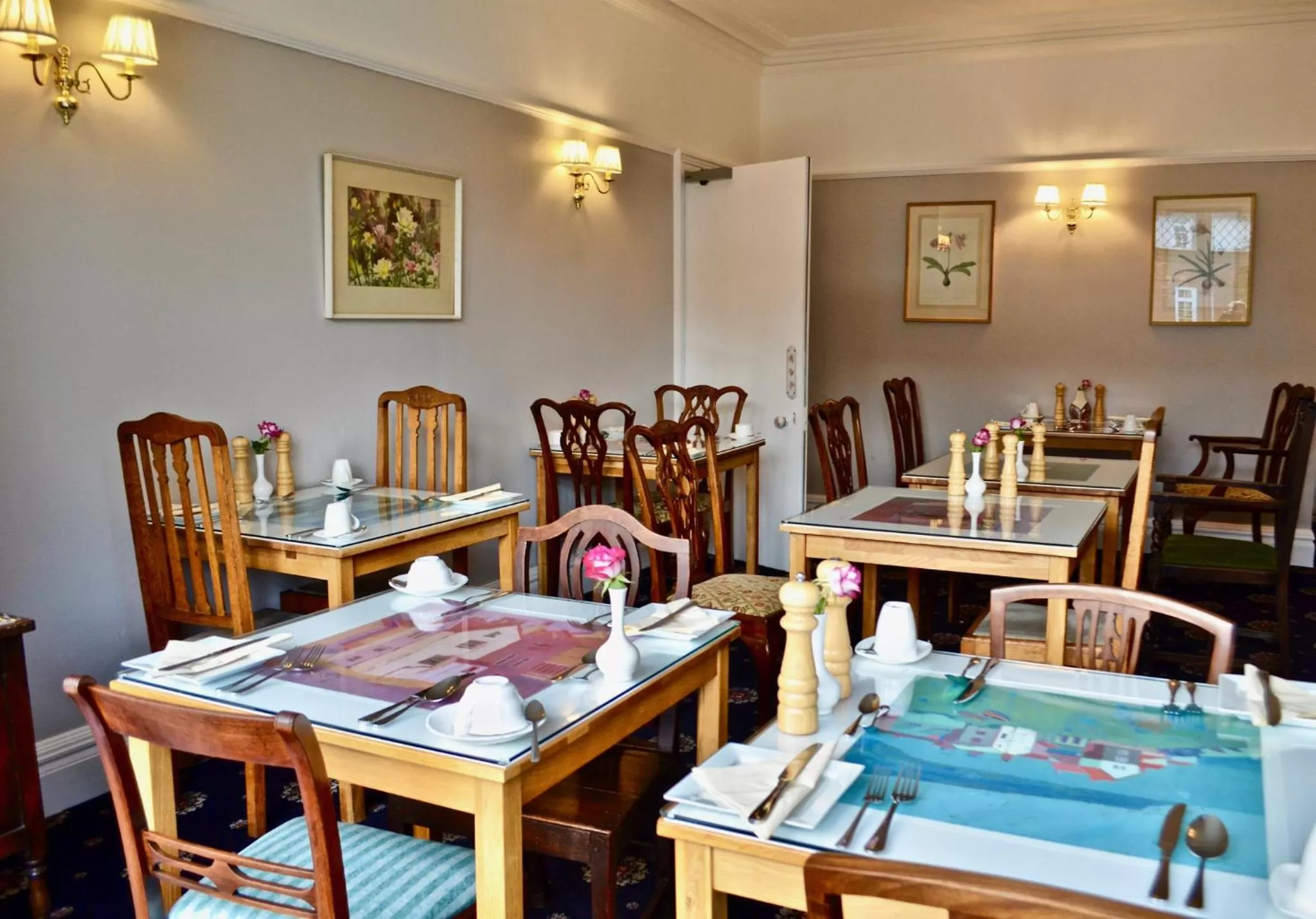 Restaurant/places to eat in St George's Guest House