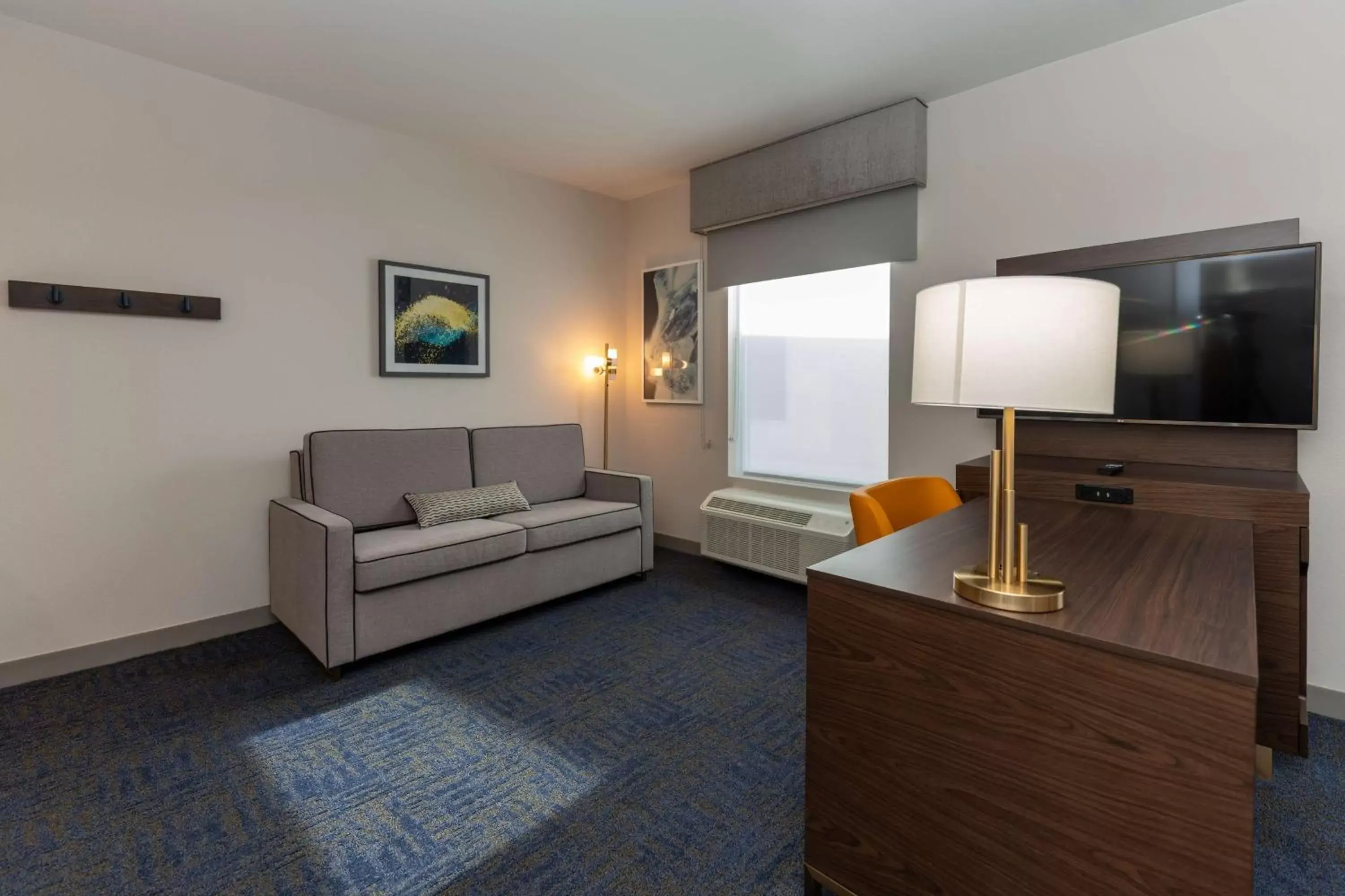 Bedroom, Seating Area in Hampton Inn & Suites Sugar Land, Tx