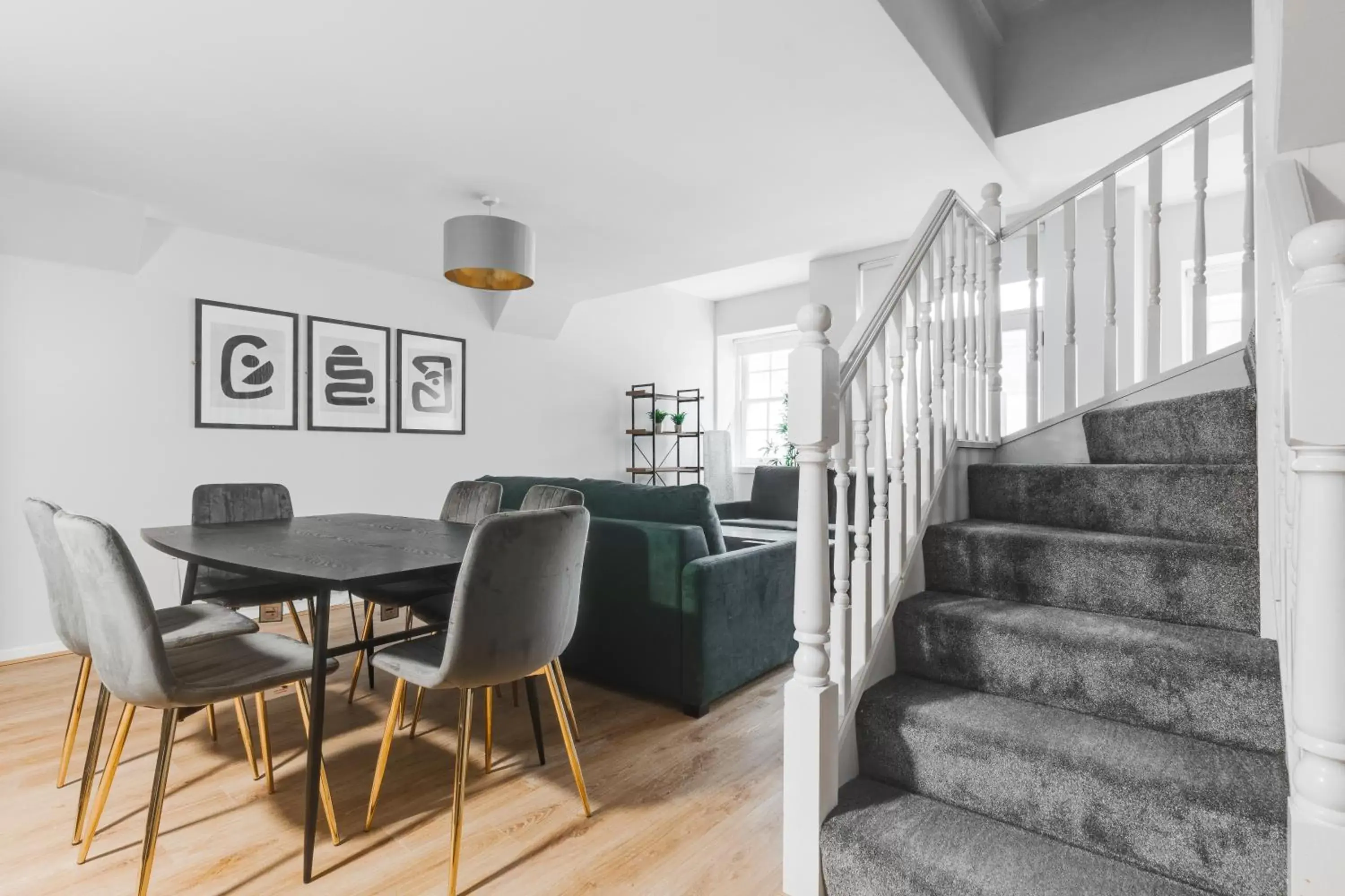 Dining Area in Stanley St Suites By GuestFirst