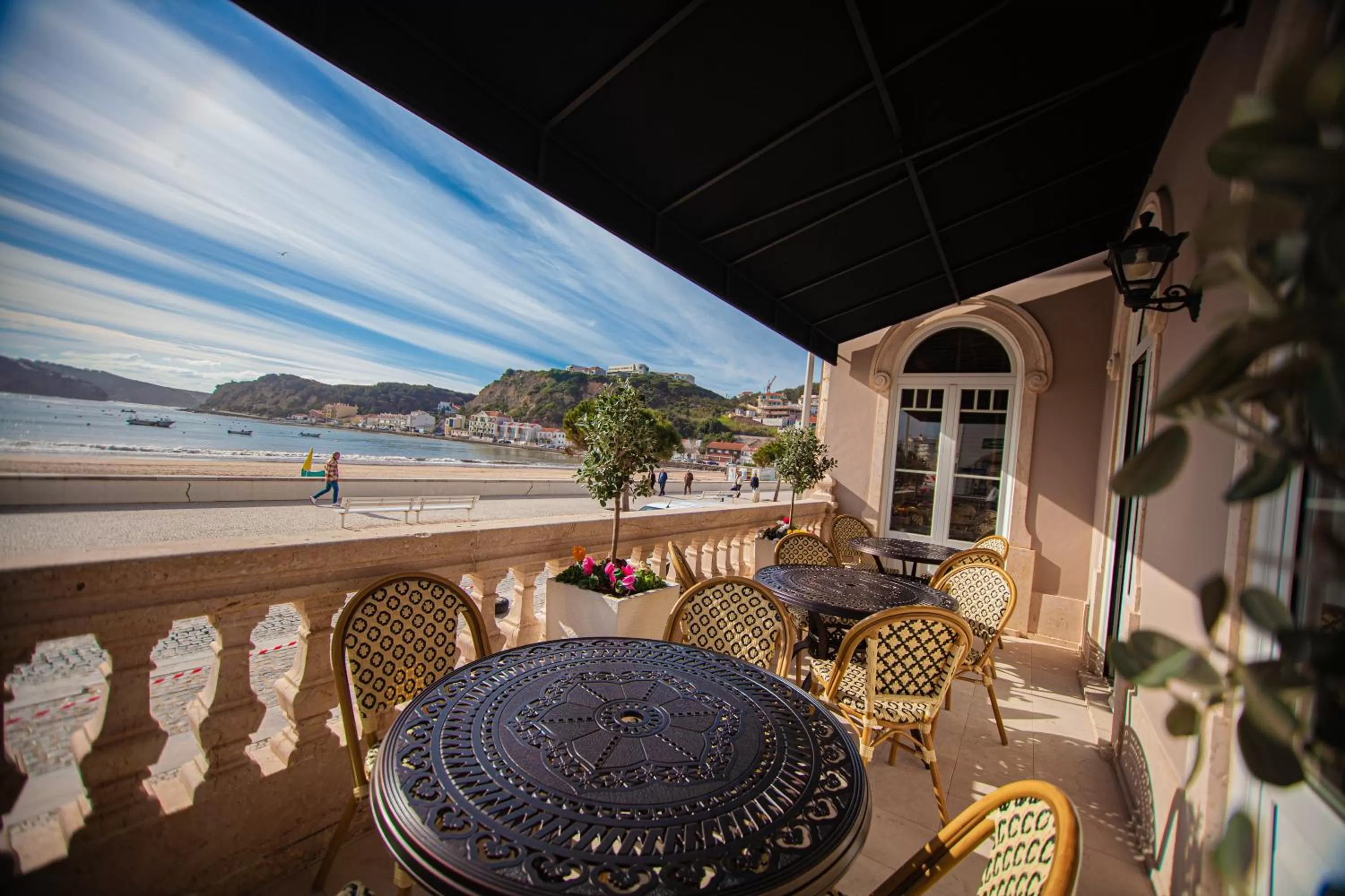 Restaurant/places to eat in Storytellers Palace