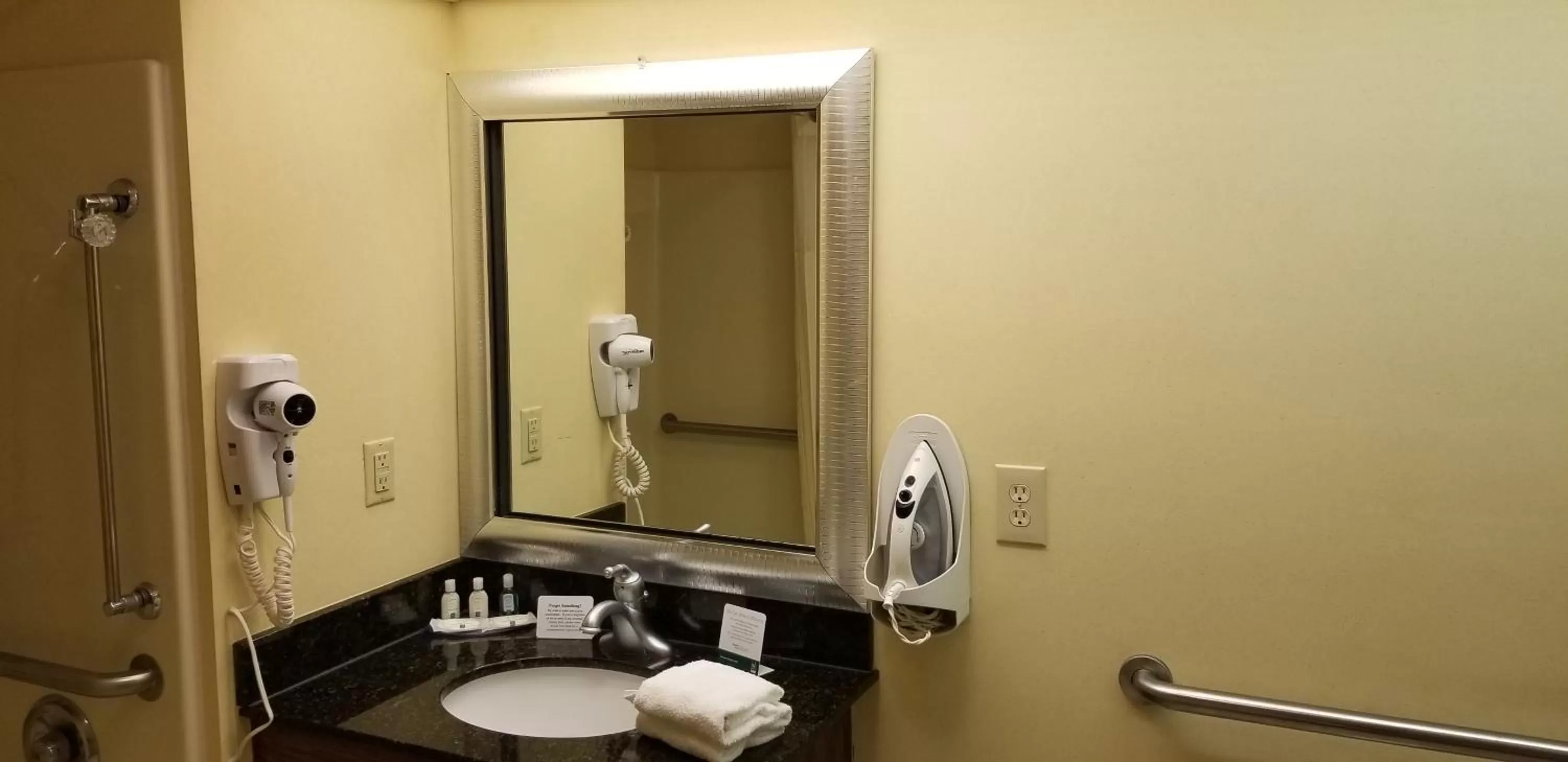 Bathroom in Quality Inn
