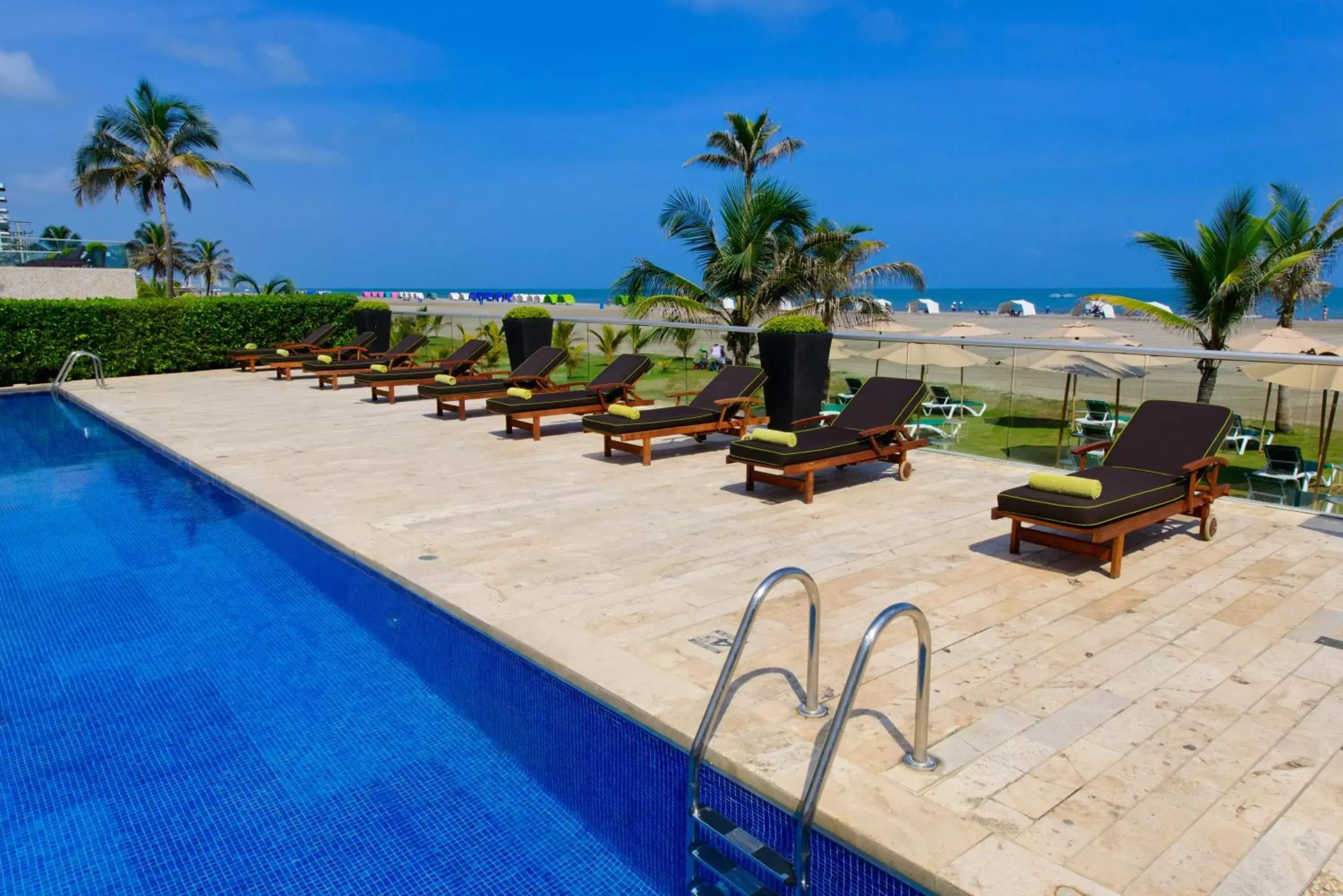 Swimming Pool in Holiday Inn Cartagena Morros, an IHG Hotel