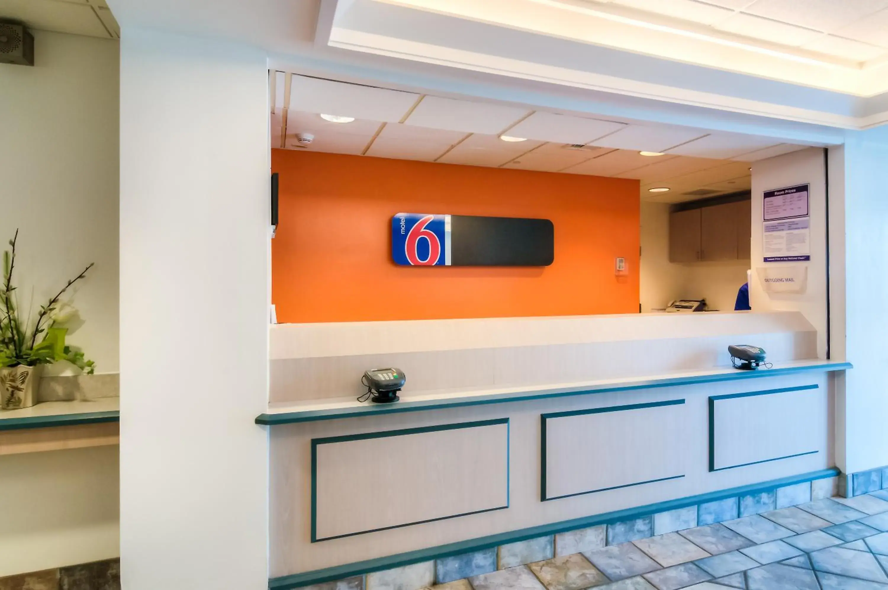 Lobby or reception, Lobby/Reception in Motel 6 Joliet, IL - Chicago - I-55