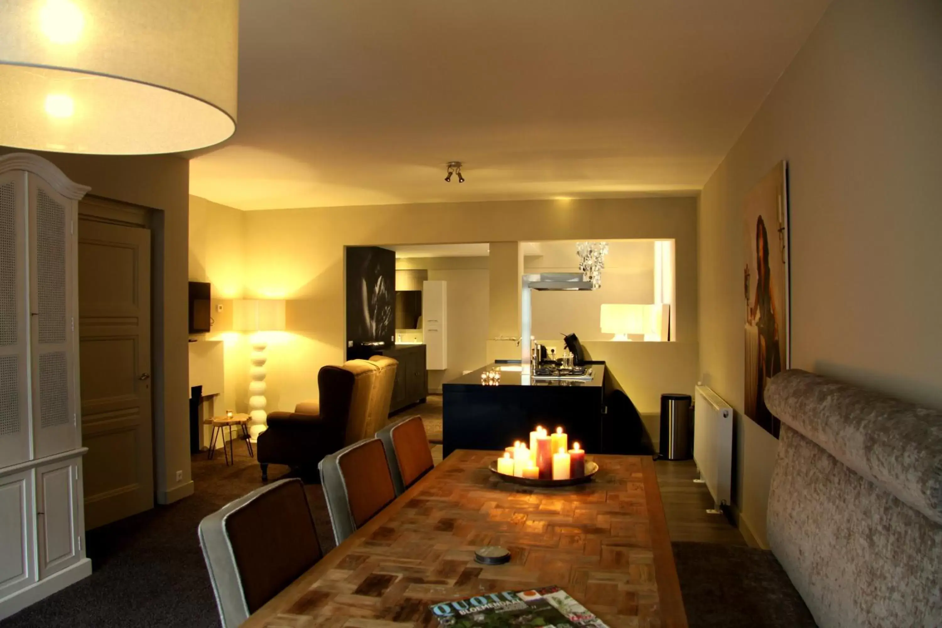 Dining Area in Huis van Bewaring