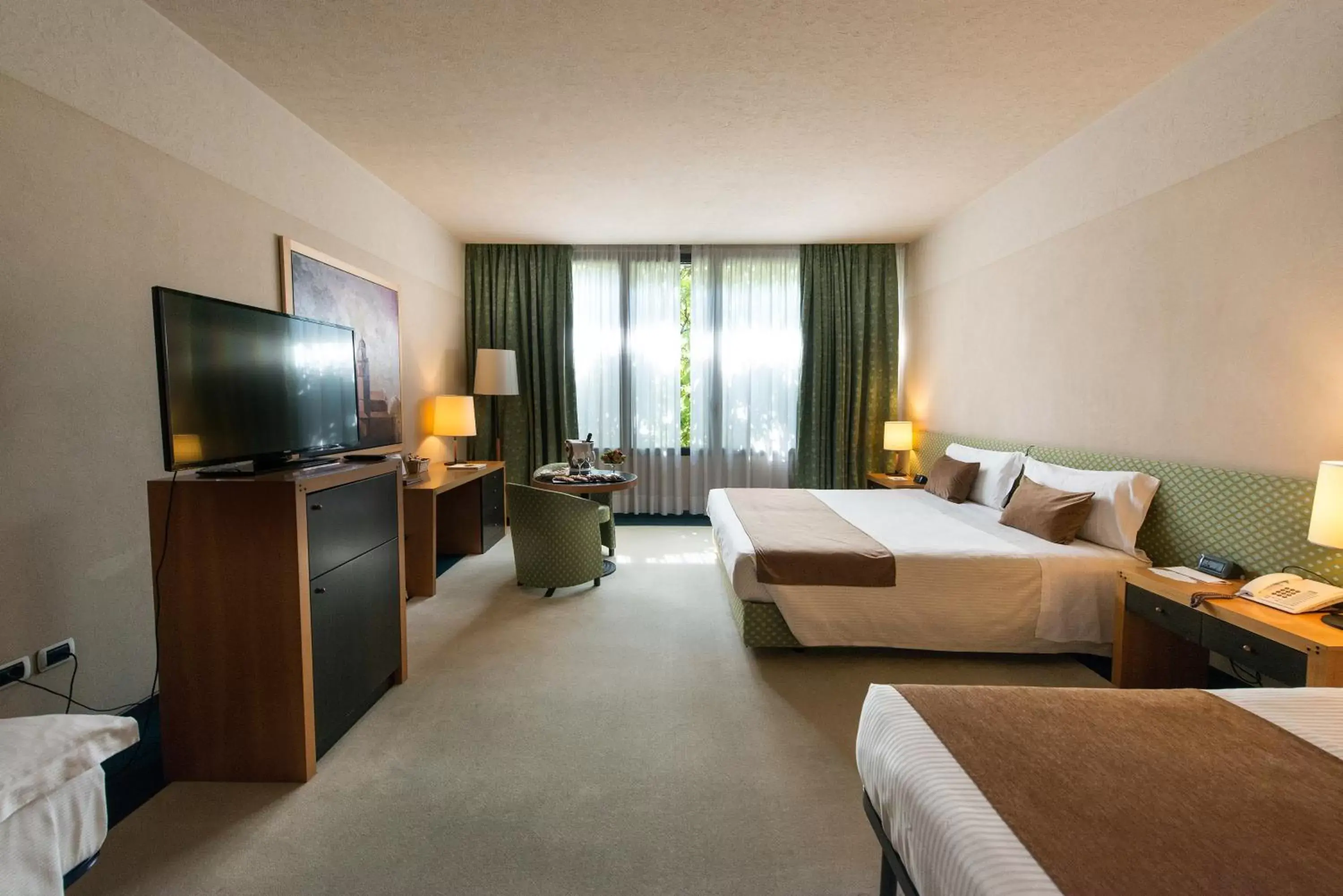 Bedroom, TV/Entertainment Center in Relais Monaco Country Hotel & Spa