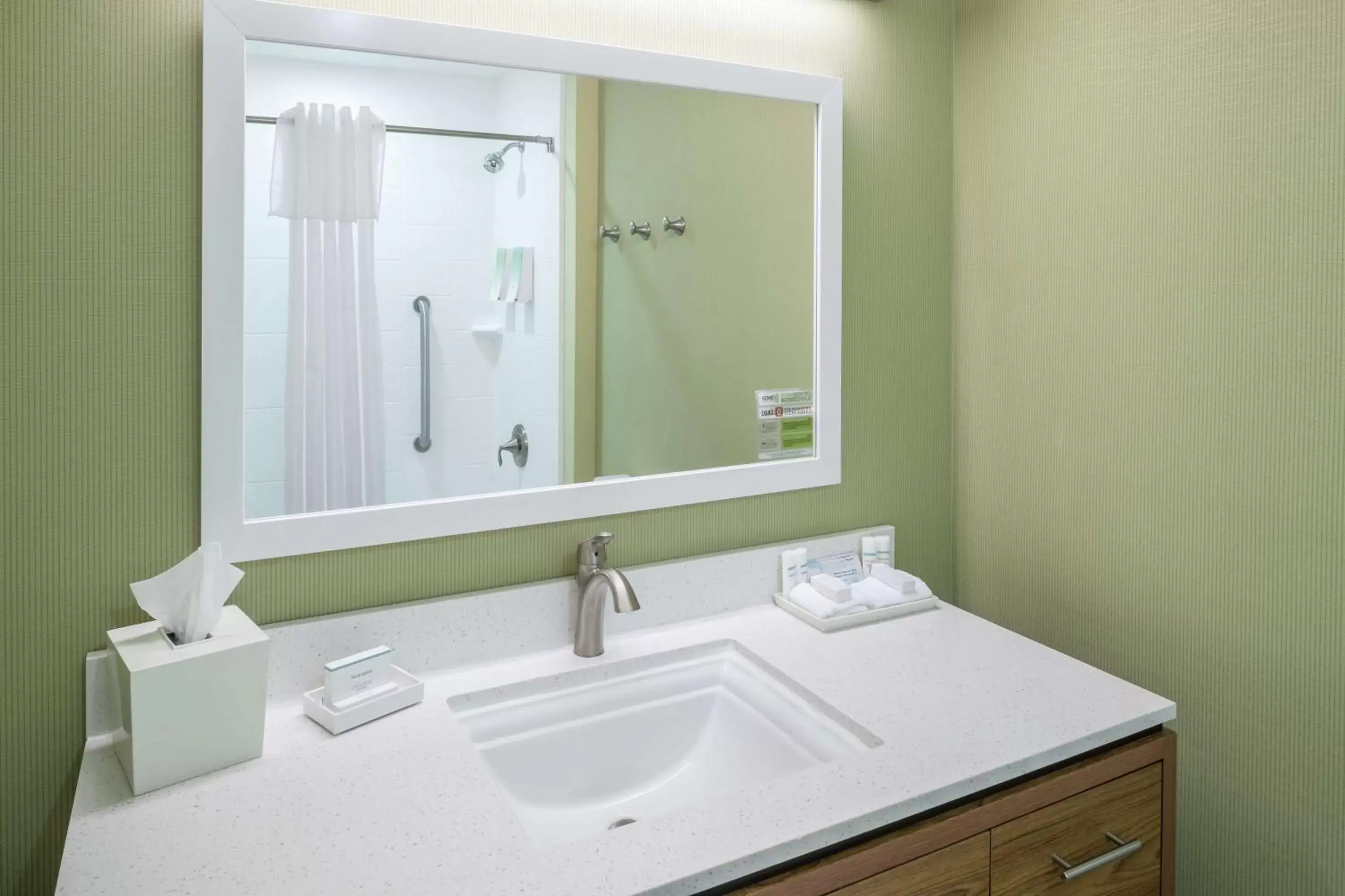 Bathroom in Home2 Suites by Hilton Huntsville - Research Park Area