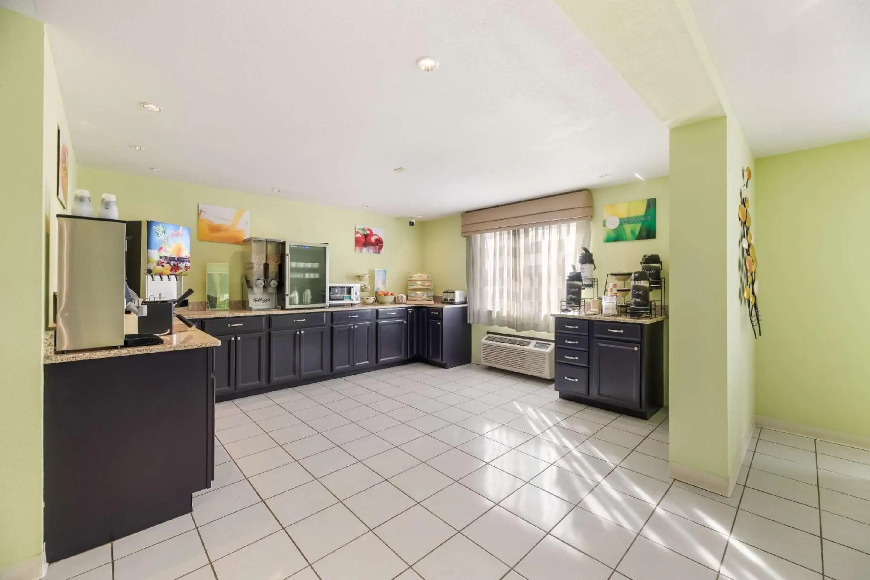 Restaurant/places to eat in Quality Inn Clovis Restaurant/places to eat in Quality Inn Clovis