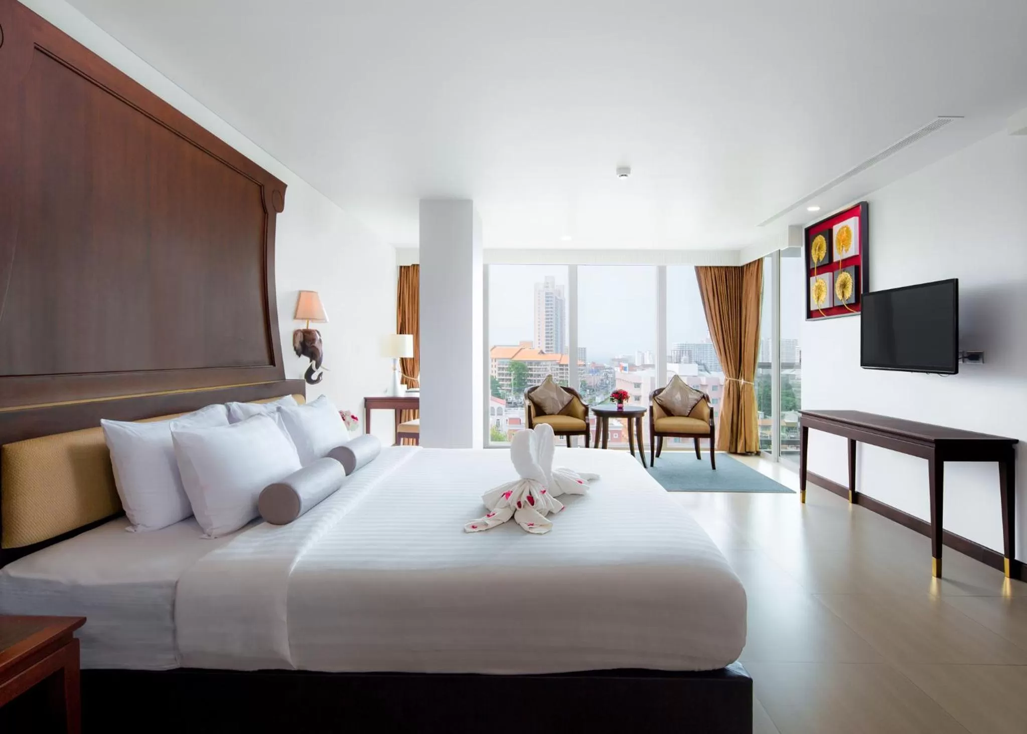 Bedroom, Bed in Aiyara Grand Hotel