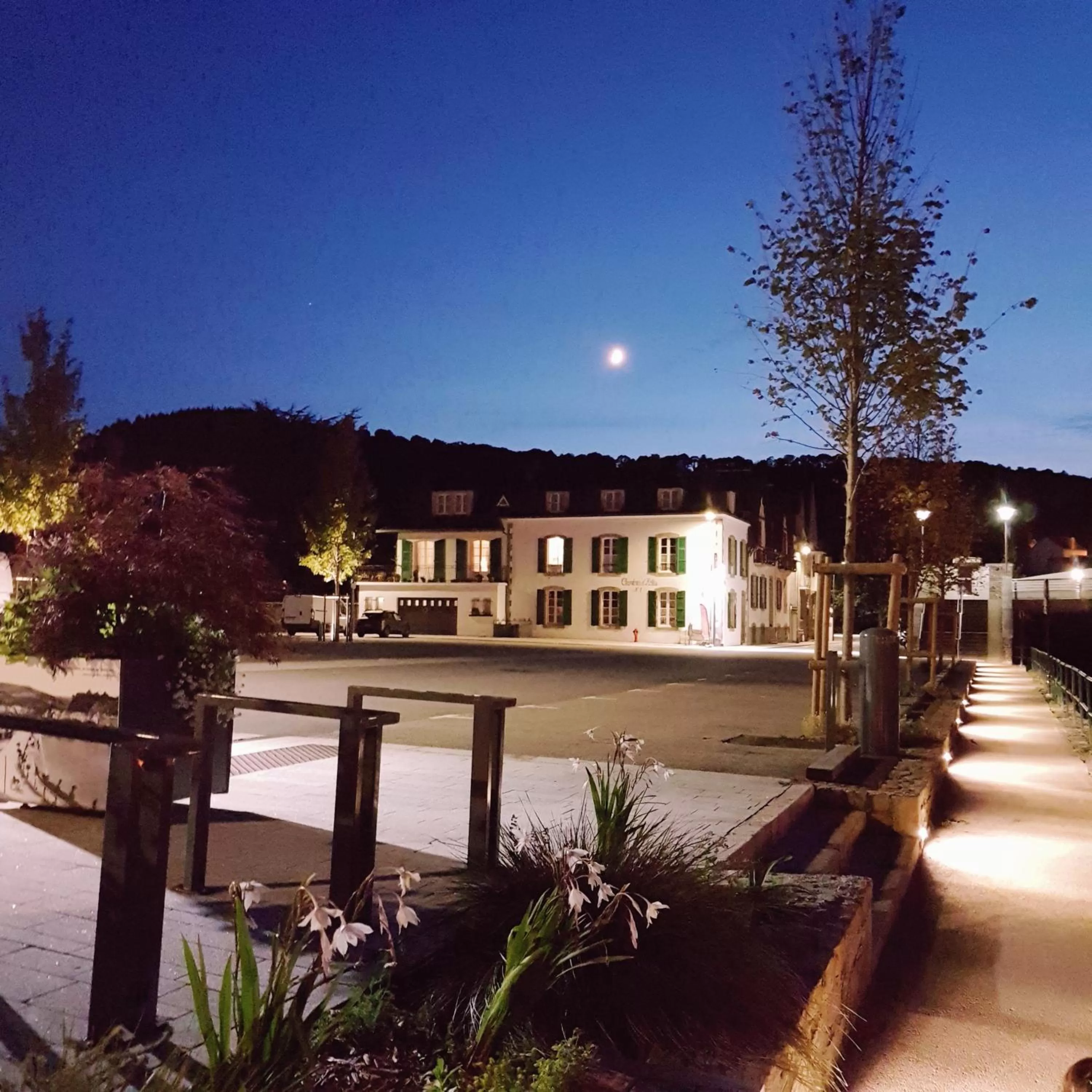 Property building in Chambres Dhôtes Numéro 1