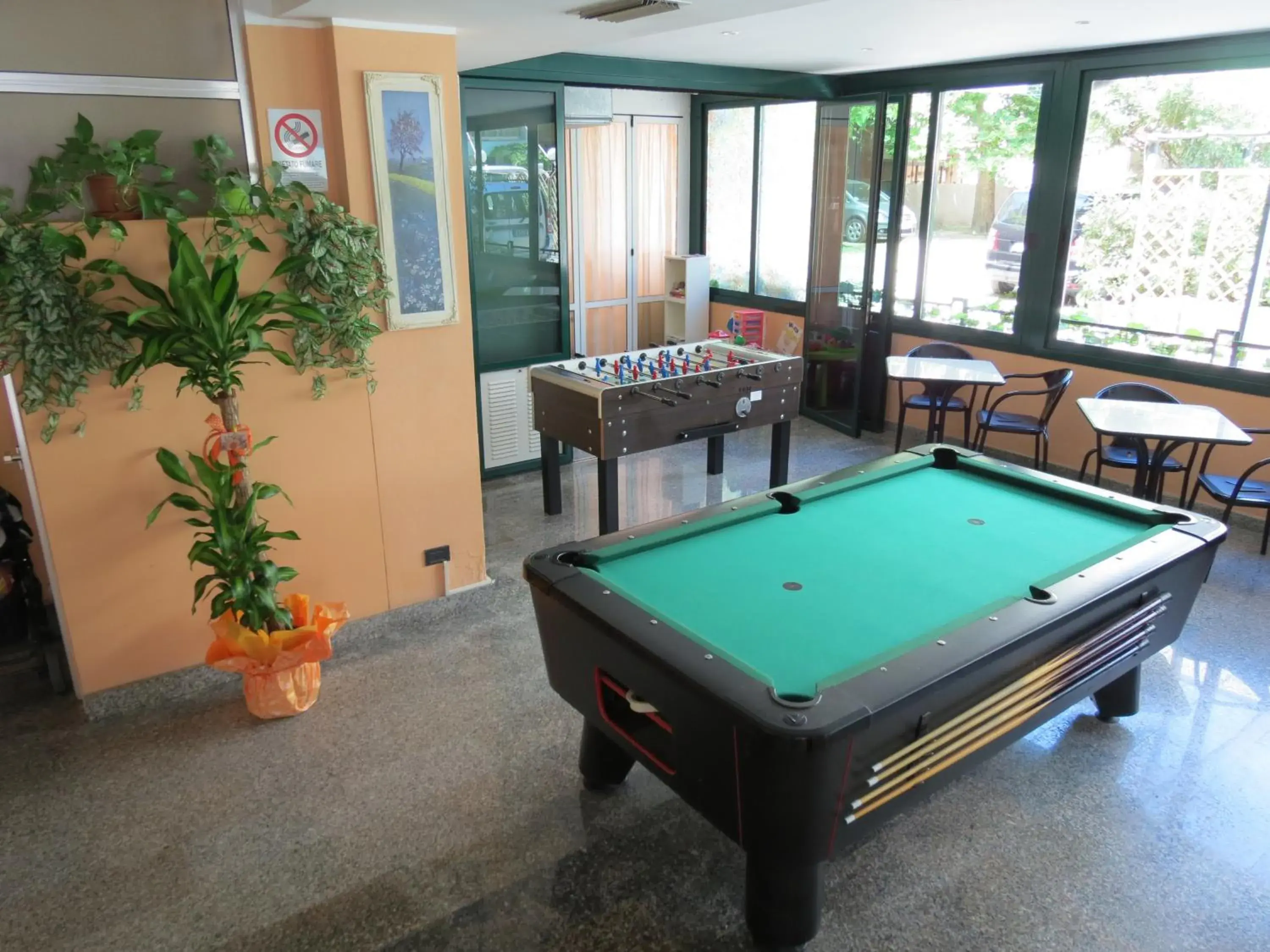 Billiard, Billiards in Hotel Gemini