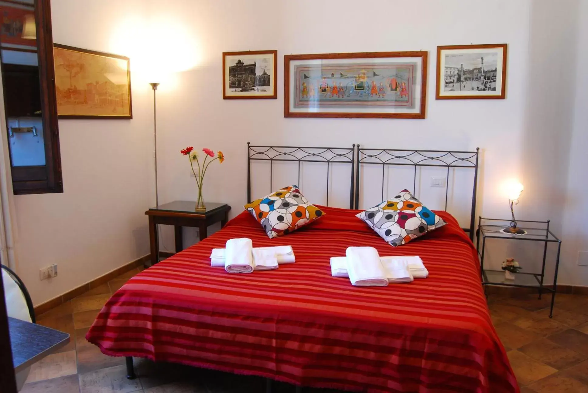 Photo of the whole room, Bed in B&B Corte Barocca