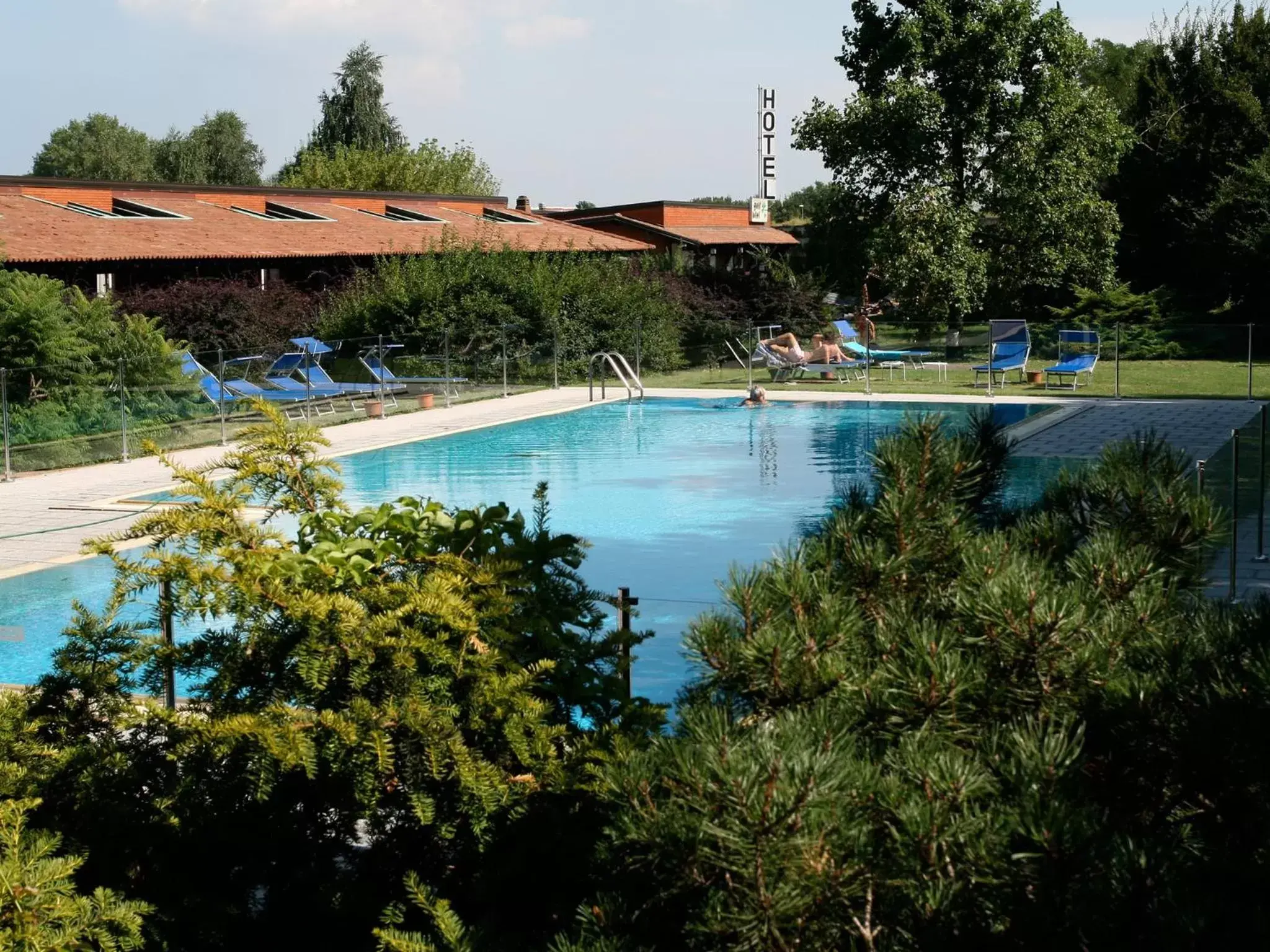 Day, Swimming Pool in Golf Hotel