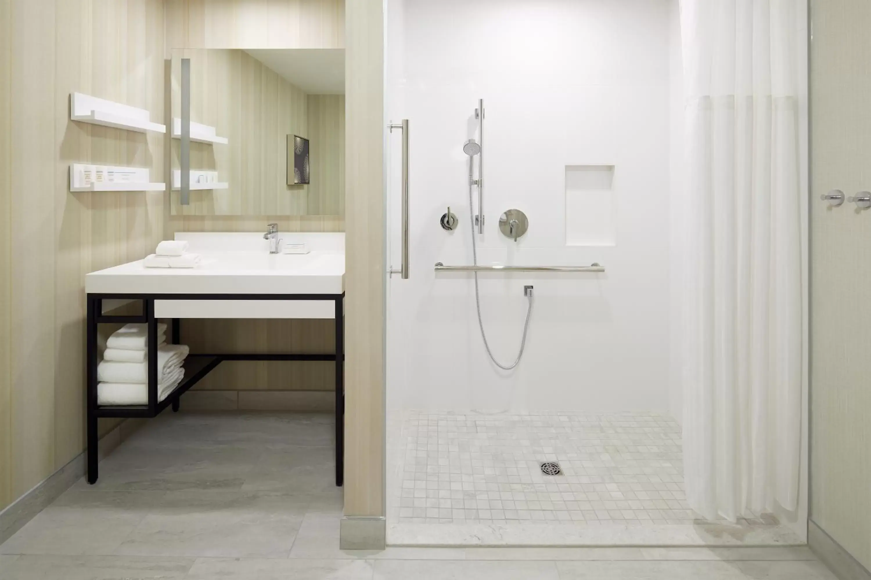 Shower, Bathroom in Hilton Garden Inn Montreal Midtown, Quebec, Canada