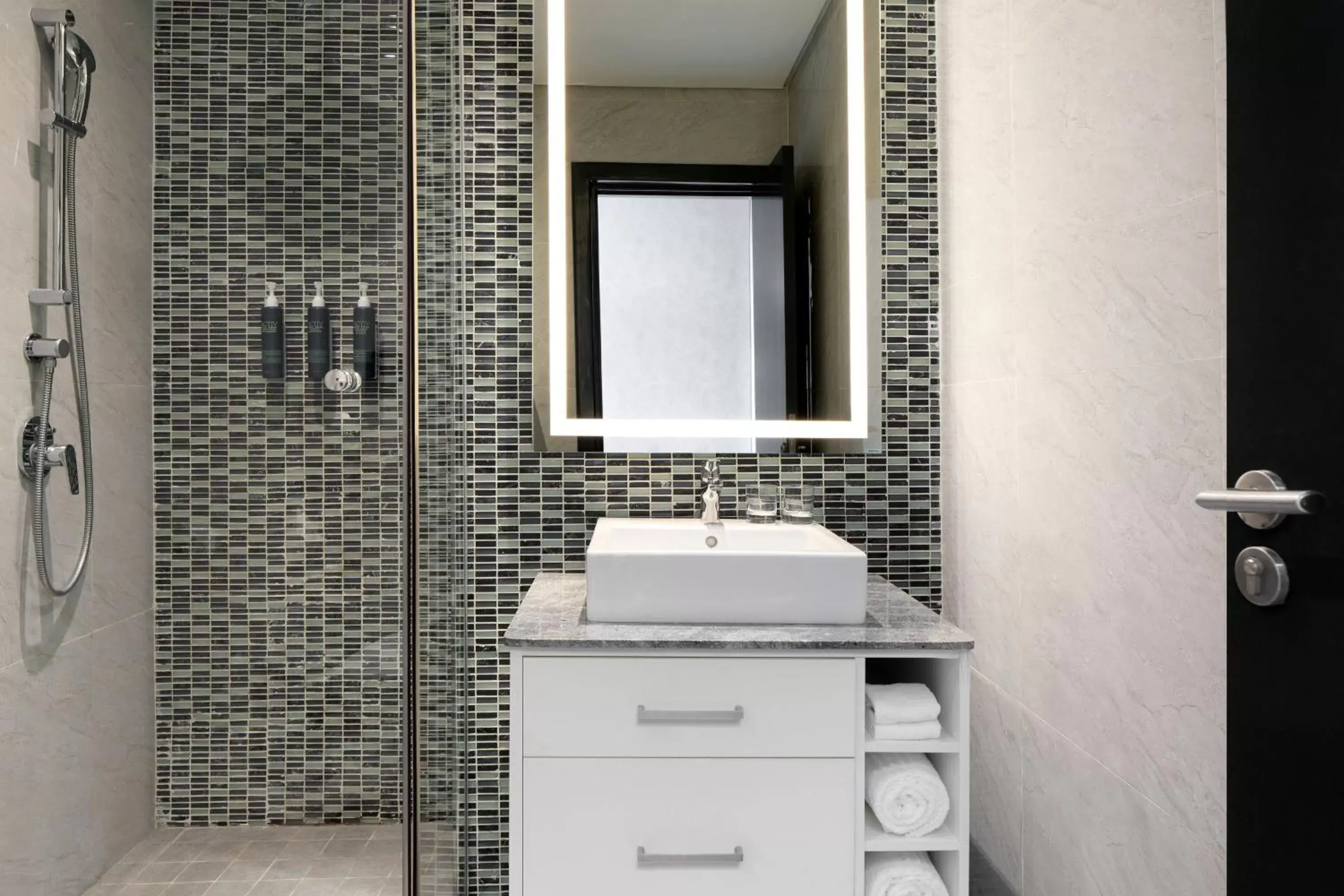 Double Room with Two Double Beds and Inland View in Four Points by Sheraton Kigali Double Room with Two Double Beds and Inland View in Four Points by Sheraton Kigali