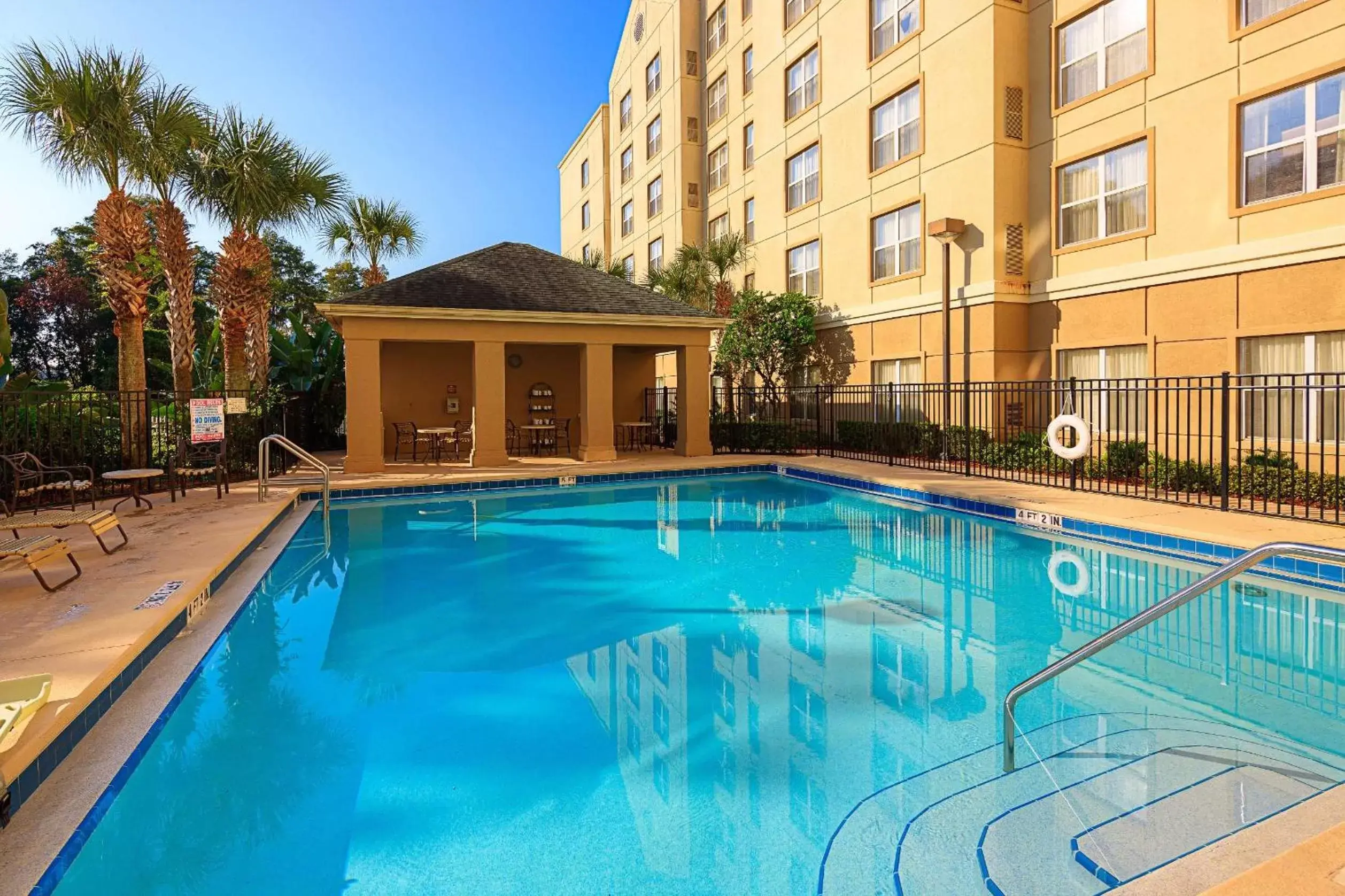 Pool view, Swimming Pool in Homewood Suites by Hilton Orlando North Maitland