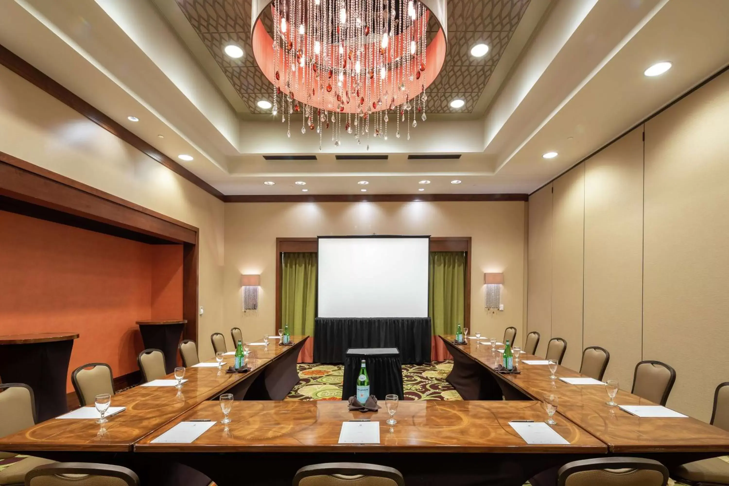 Meeting/conference room in Embassy Suites Houston - Downtown