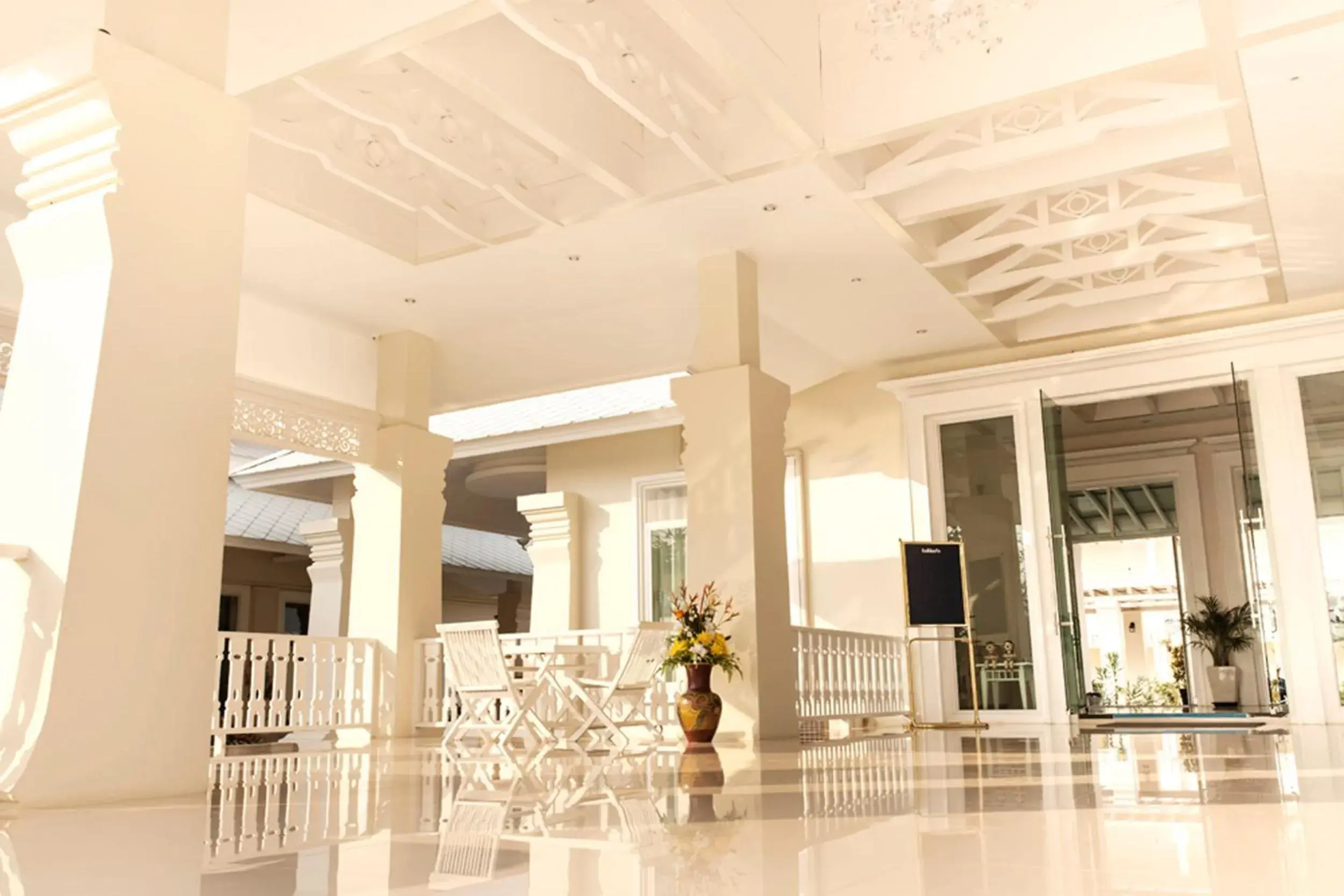 Lobby or reception, Restaurant/Places to Eat in Nantrungjai Boutique Hotel