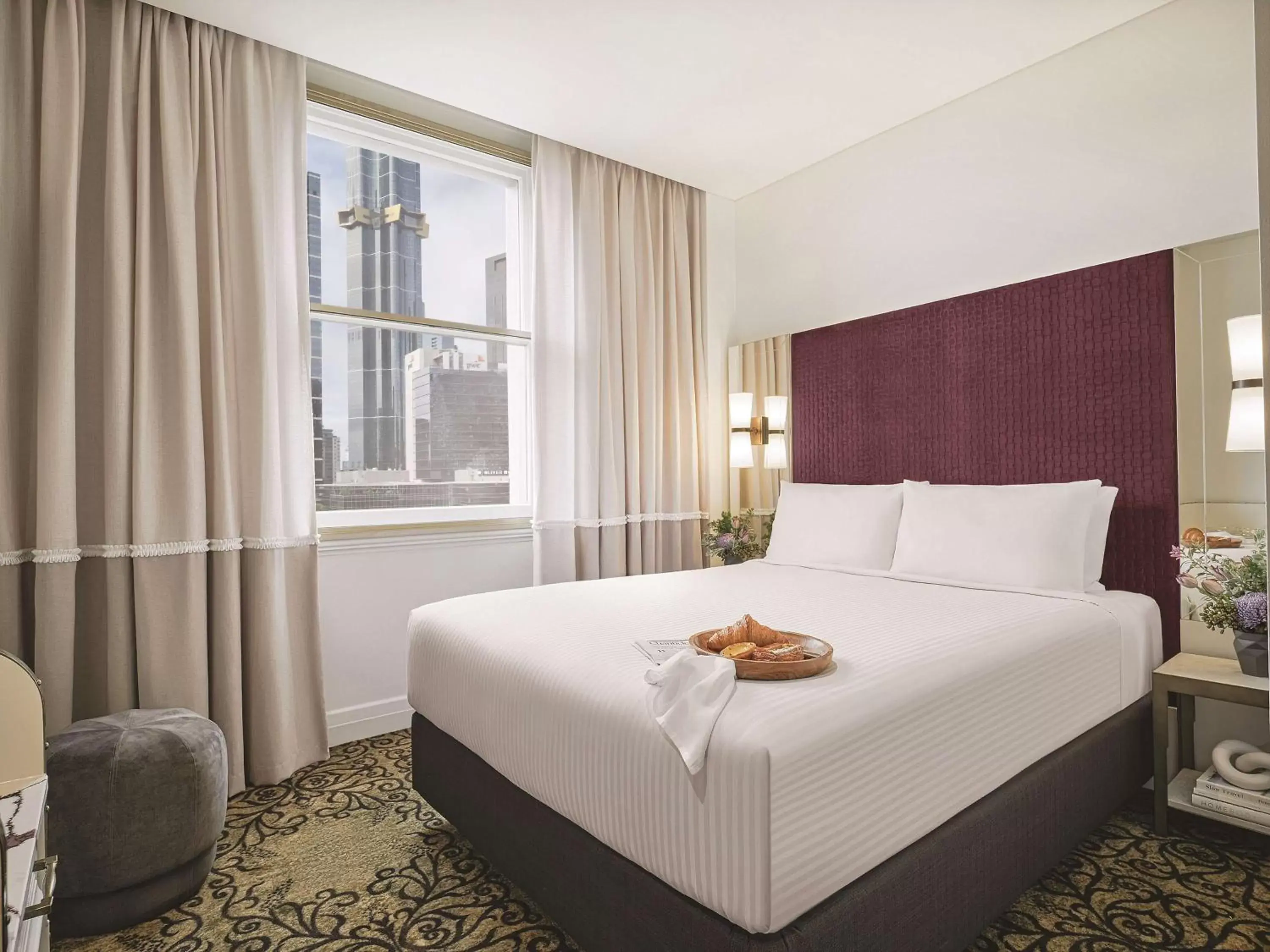 Bedroom, Bed in Rendezvous Hotel Melbourne