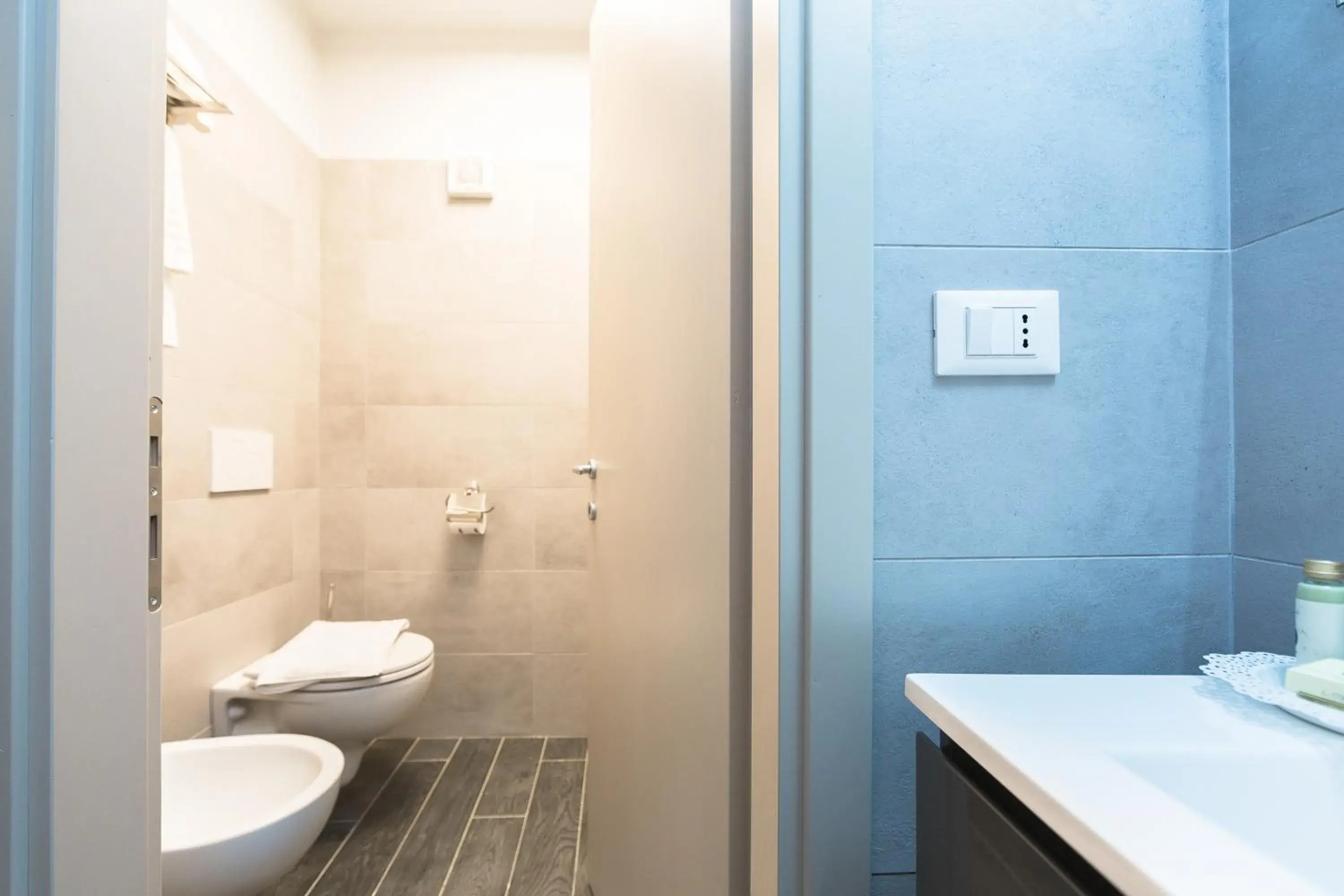 Toilet, Bathroom in Hotel Le Macine