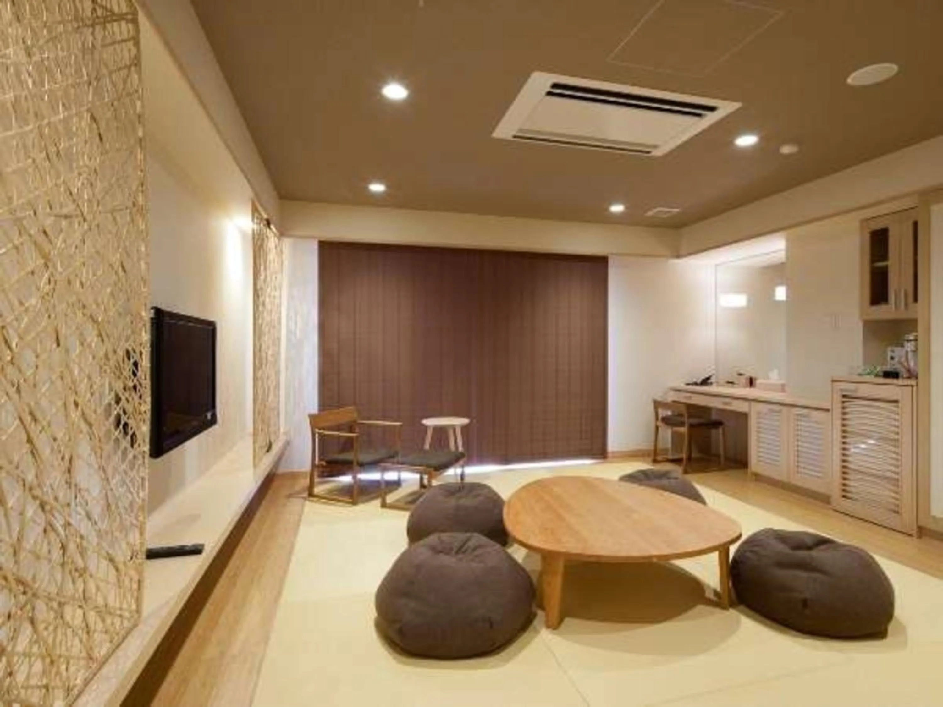 Photo of the whole room in Hana Beppu