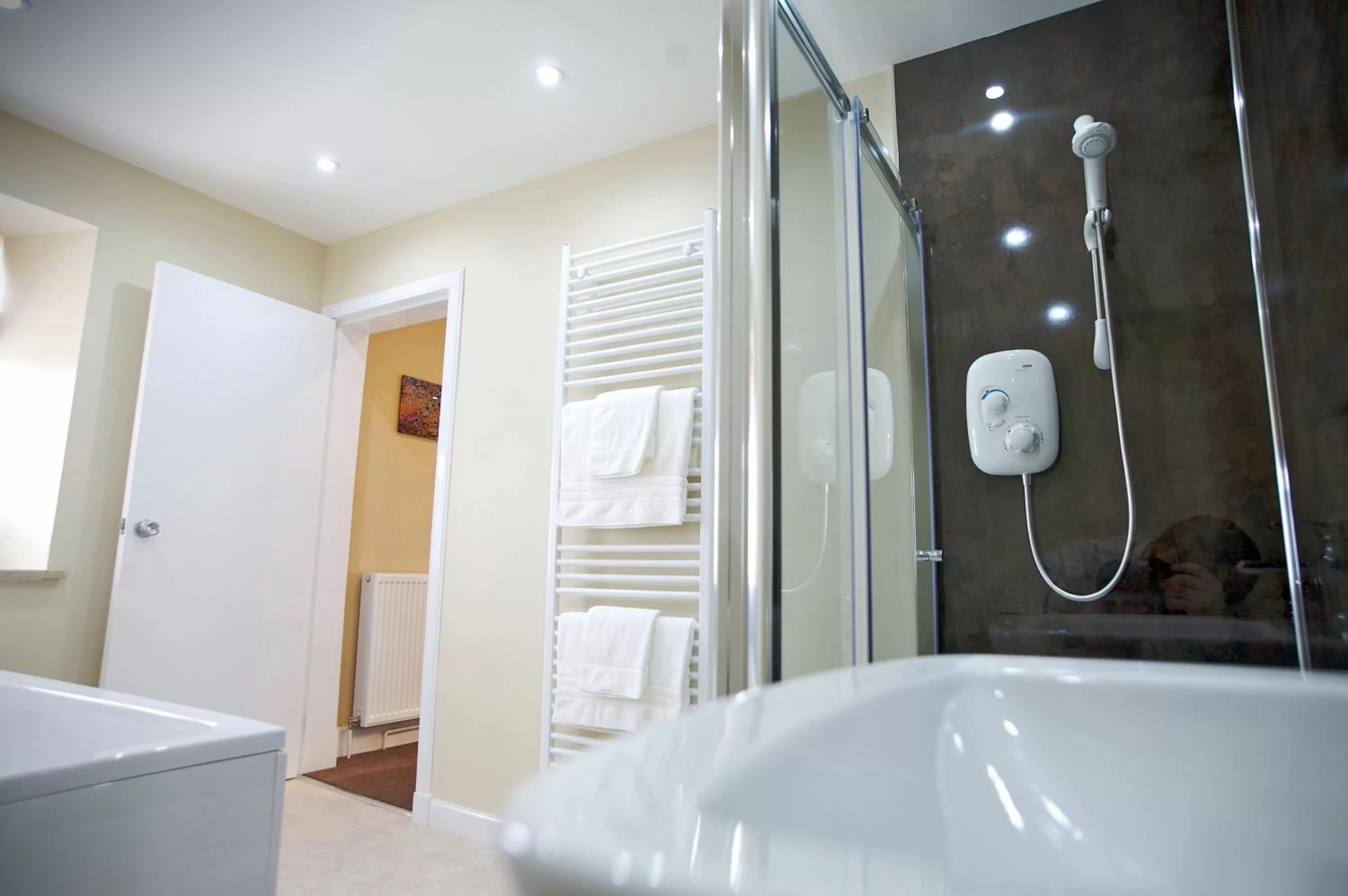 Bathroom in Laichmoray Hotel