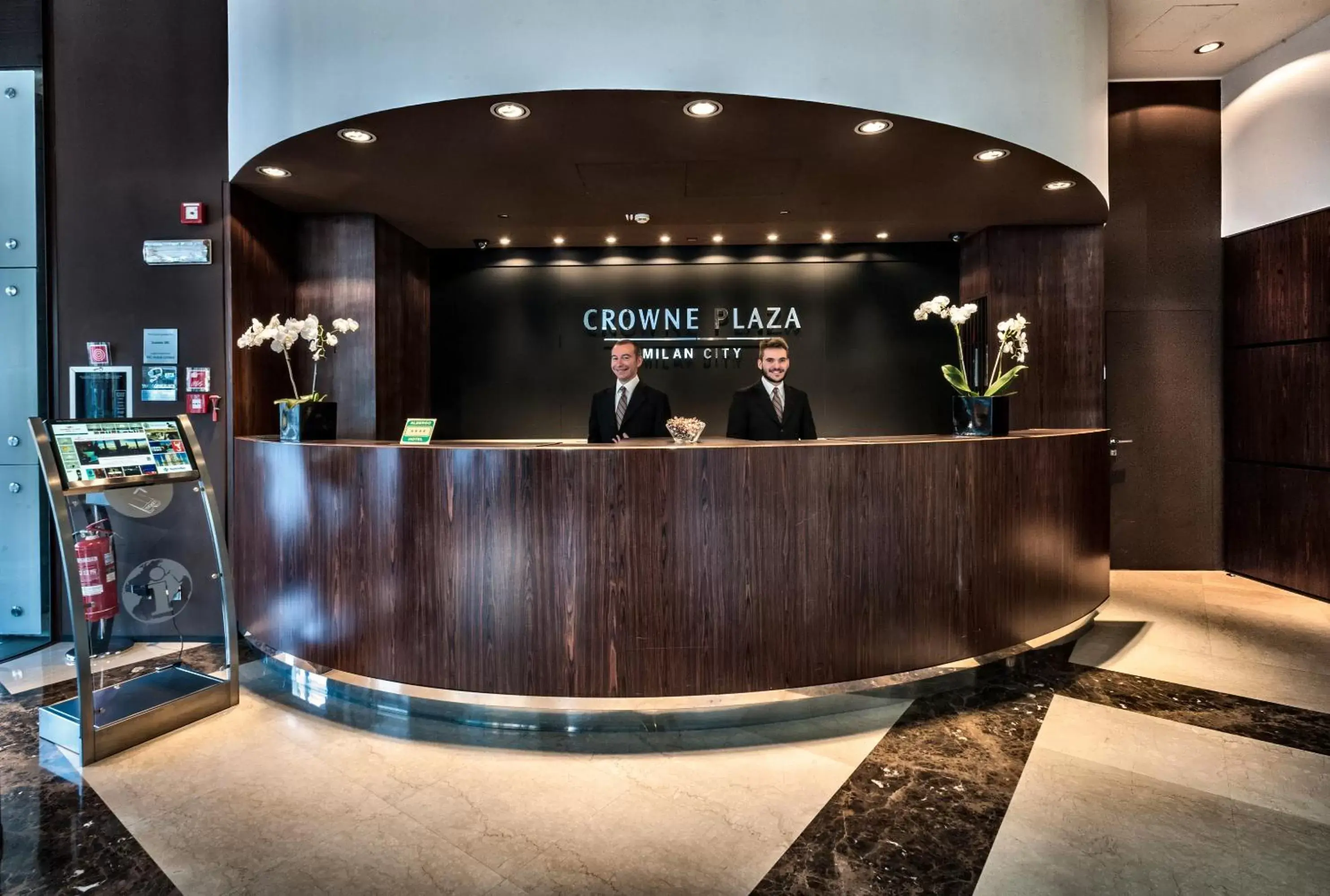 Lobby or reception in Crowne Plaza Milan City, an IHG Hotel