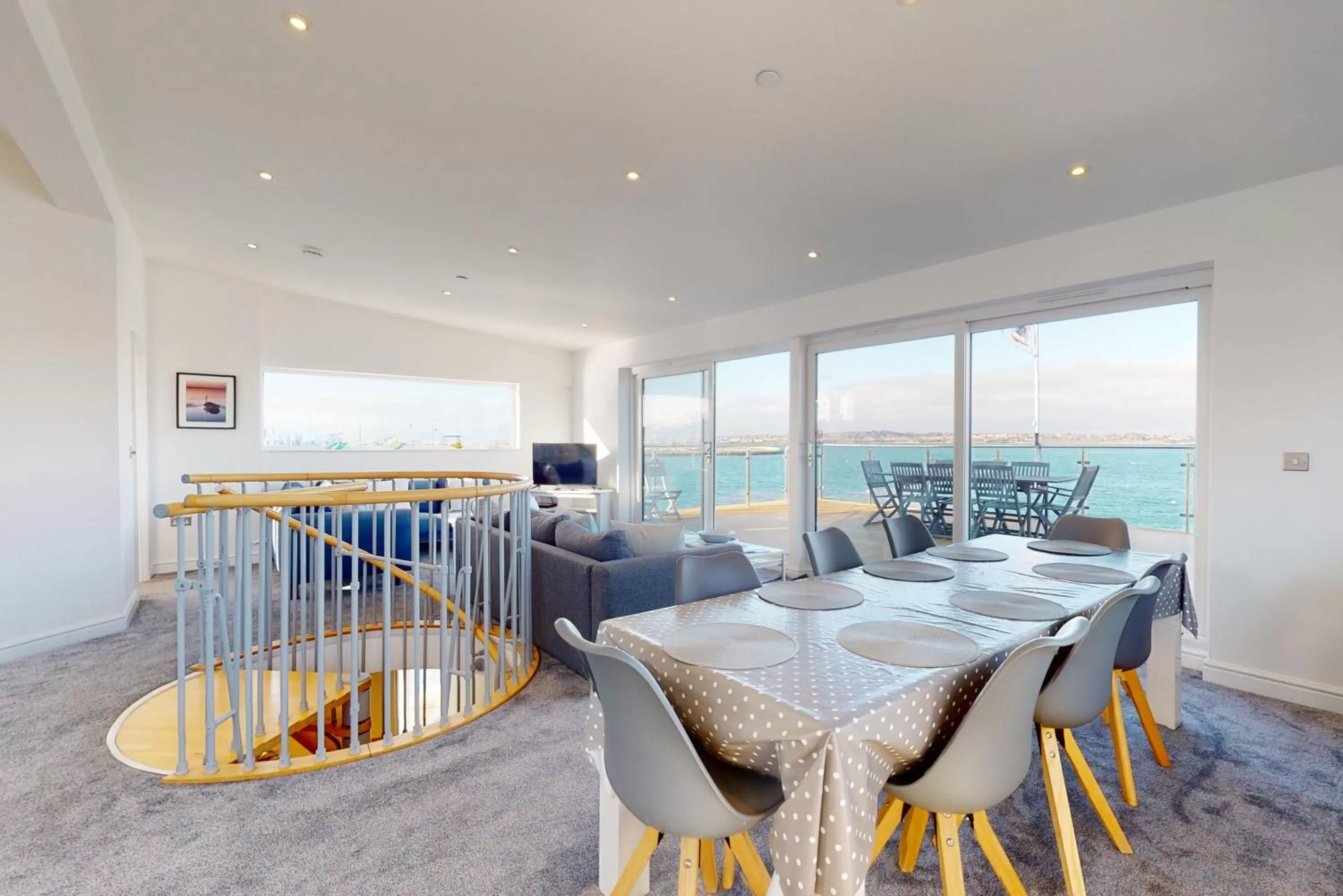 Living room in Crabbers' Wharf