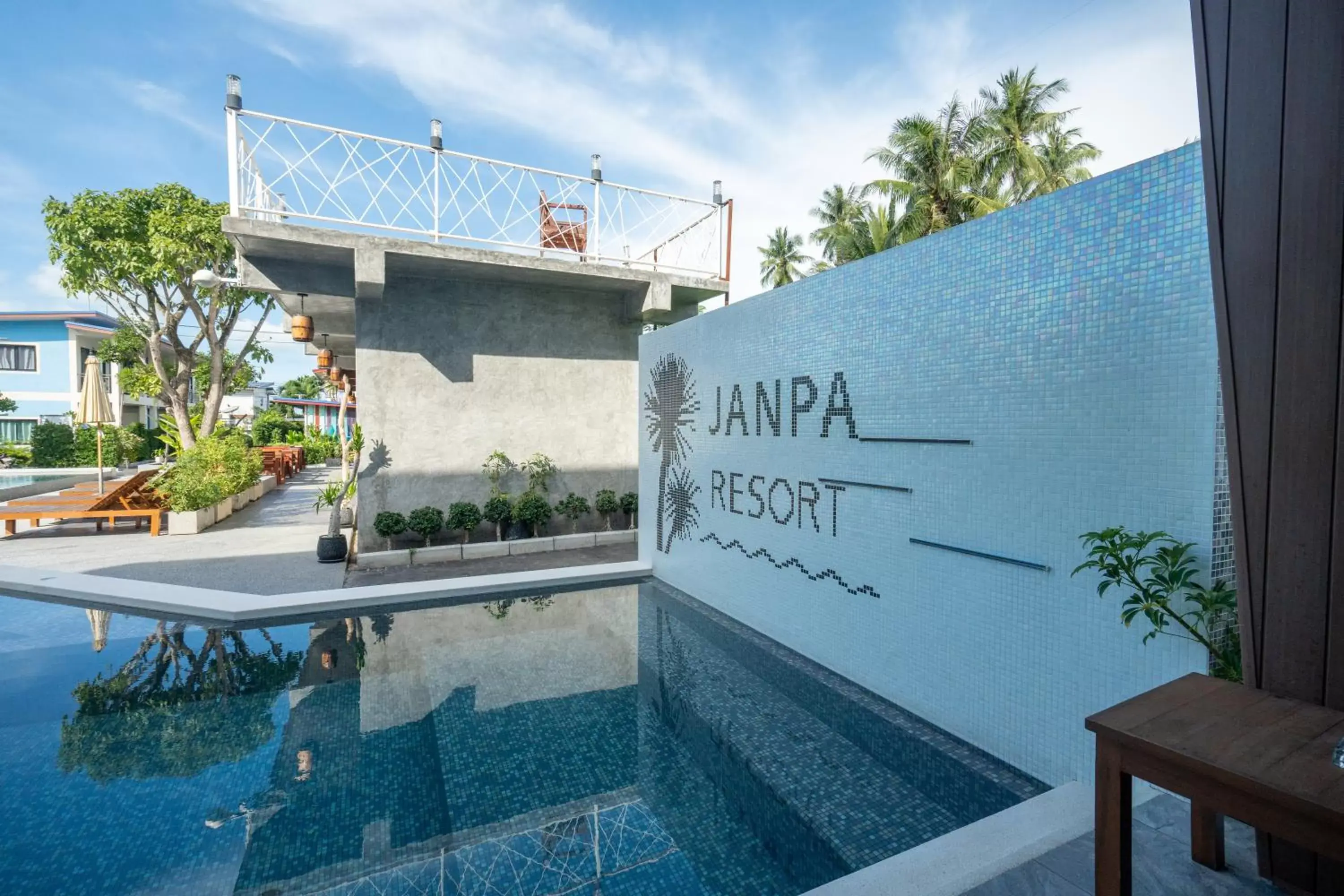 Swimming Pool in Janpa Resort