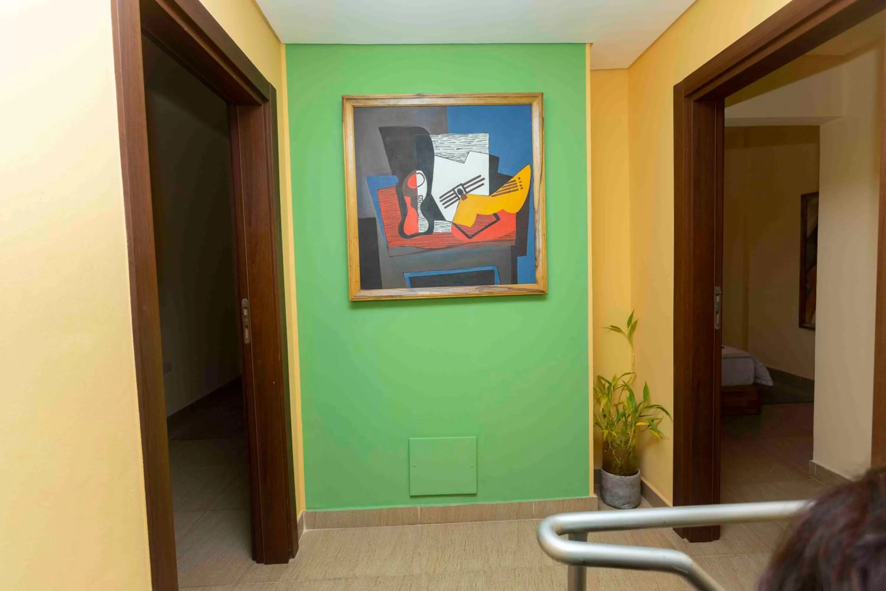 Roots Hotel Apartment