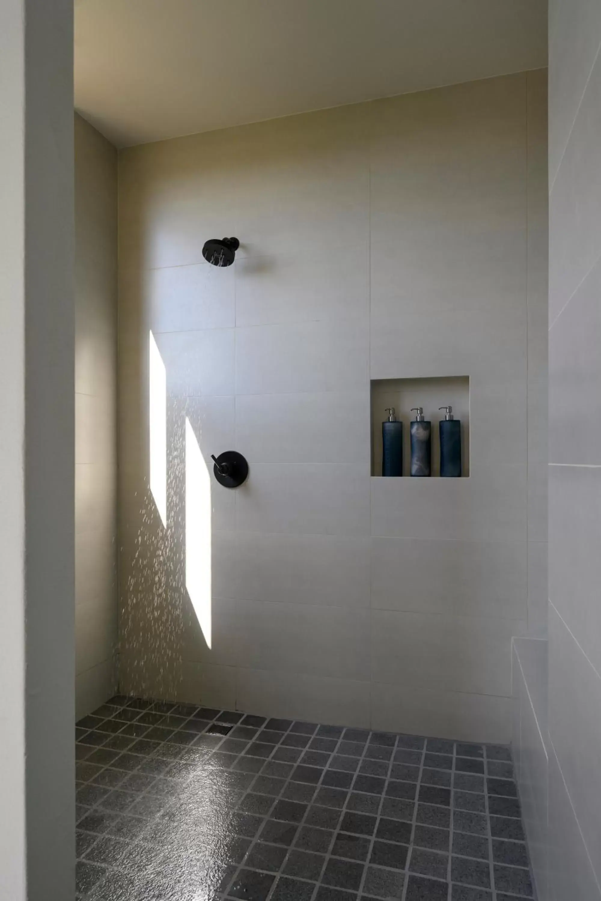 Bathroom in Hotel Basalto
