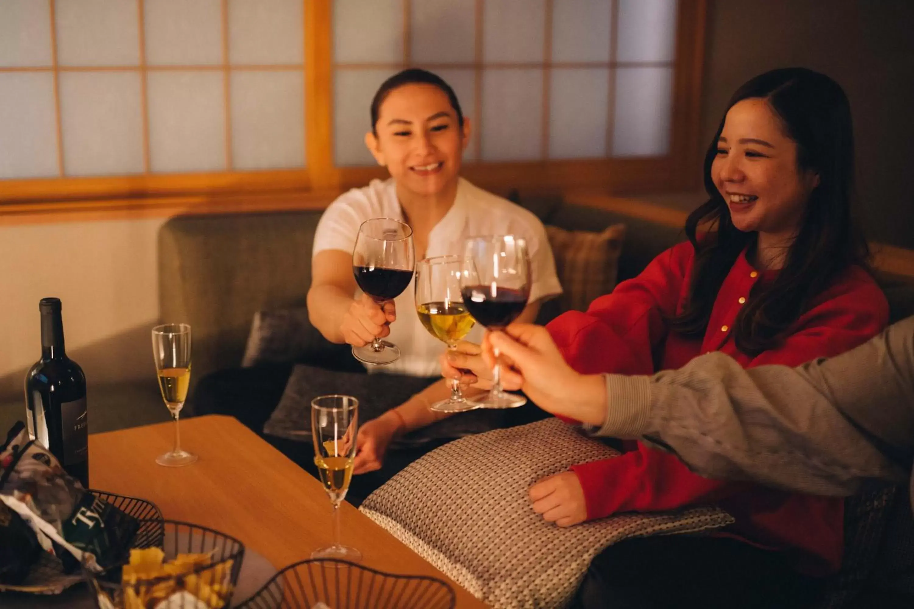 group of guests in MIMARU KYOTO NISHINOTOIN TAKATSUJI