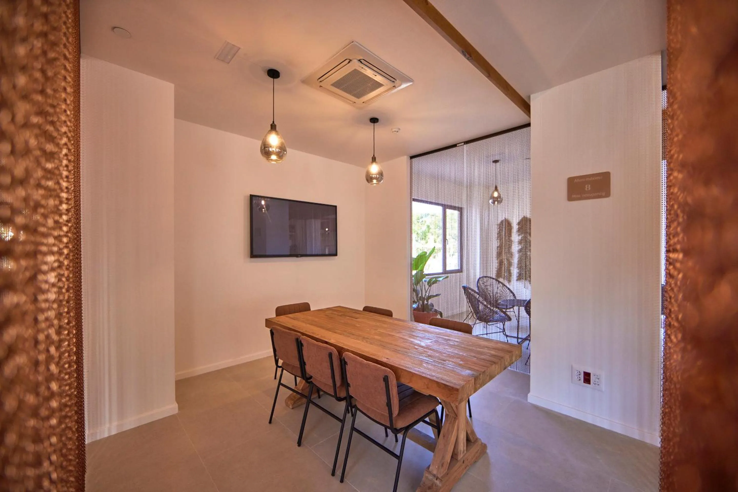 Seating area in tent Palmanova