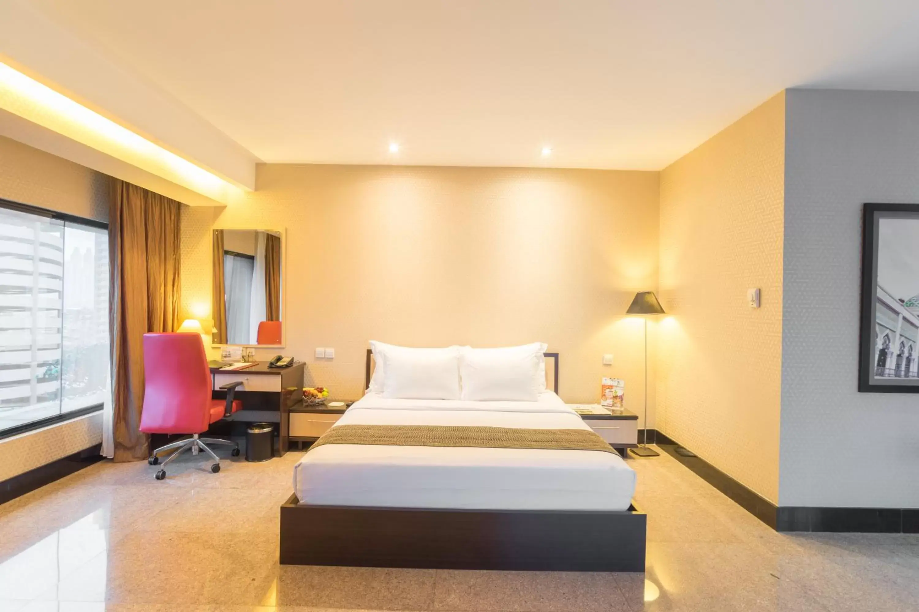 Bed in Manhattan Hotel Jakarta