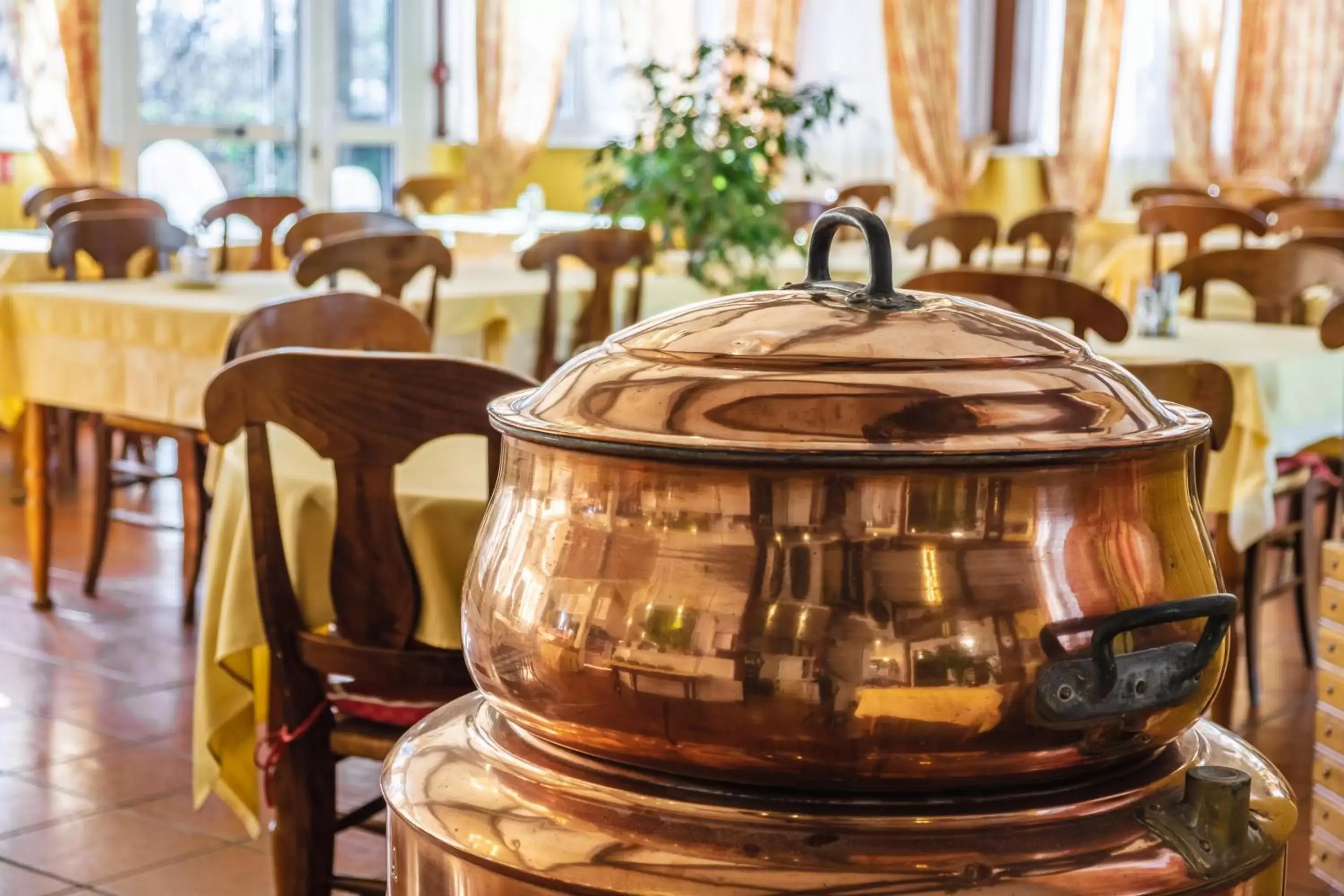 Restaurant/places to eat in Hotel Strasbourg - Montagne Verte & Restaurant Louisiane