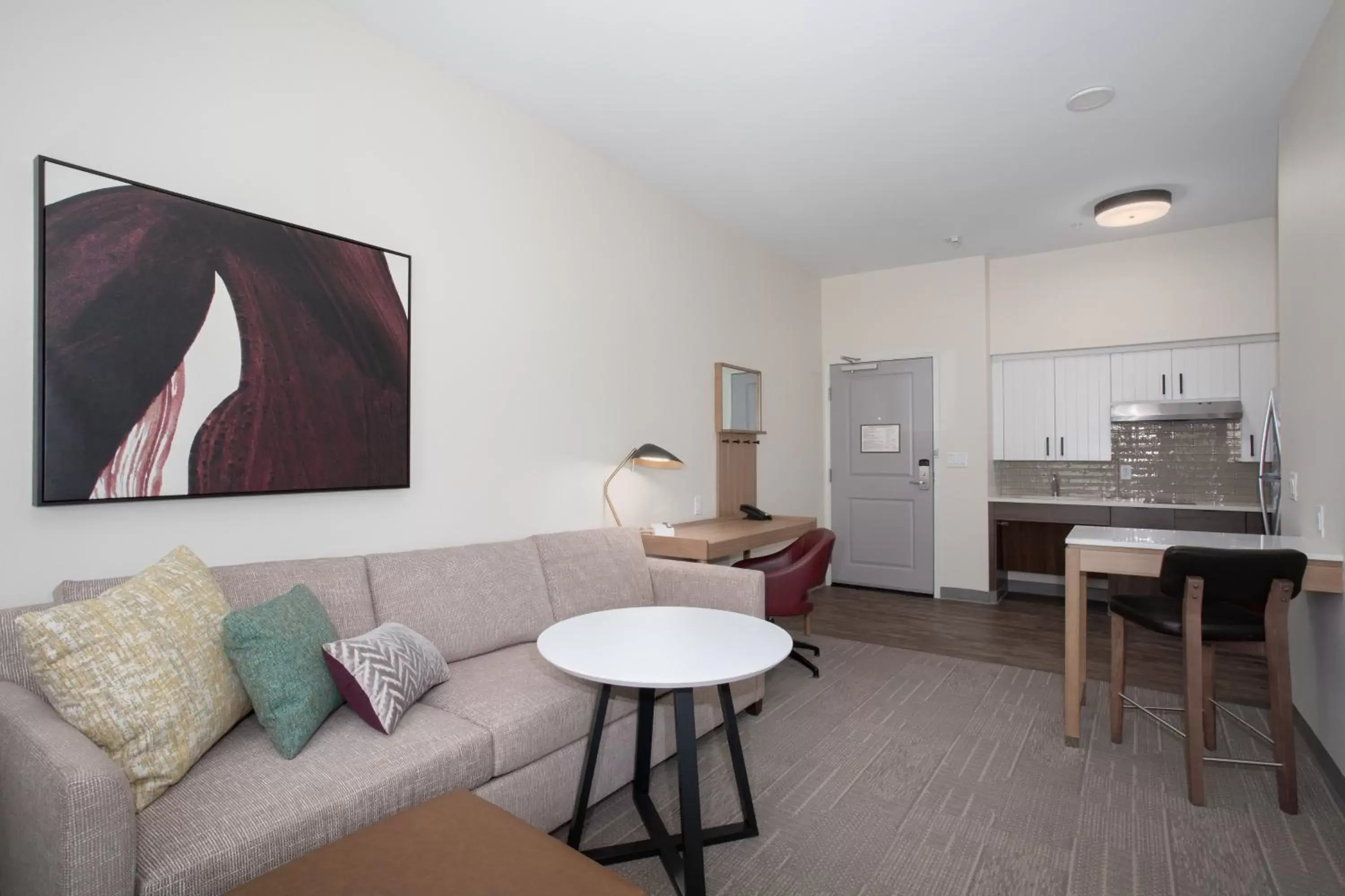 Photo of the whole room, Seating Area in Staybridge Suites - Carson City - Tahoe Area, an IHG Hotel