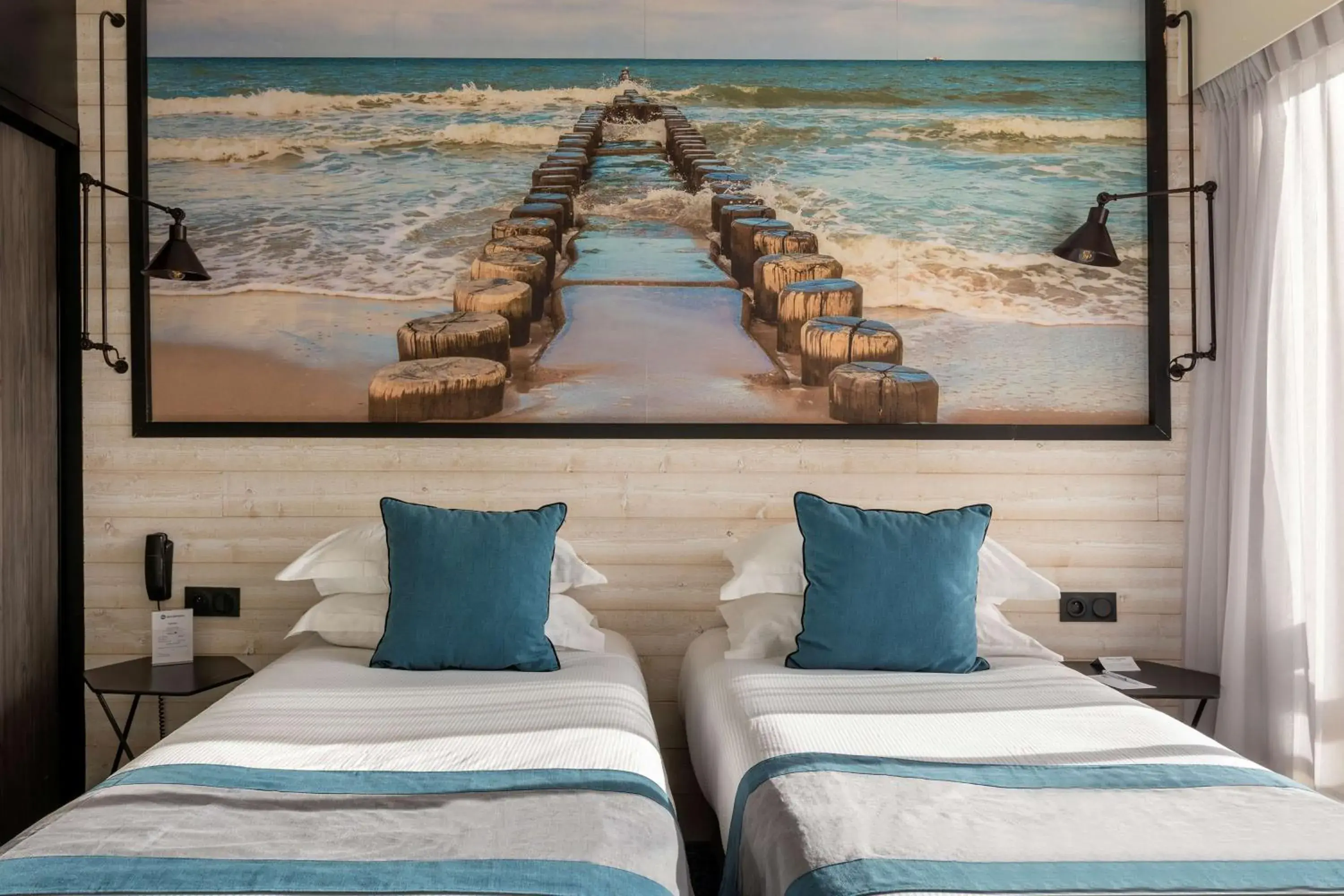 Comfort King Room with Mountain View - single occupancy in Best Western Plus Hotel Canet-Plage Comfort King Room with Mountain View - single occupancy in Best Western Plus Hotel Canet-Plage