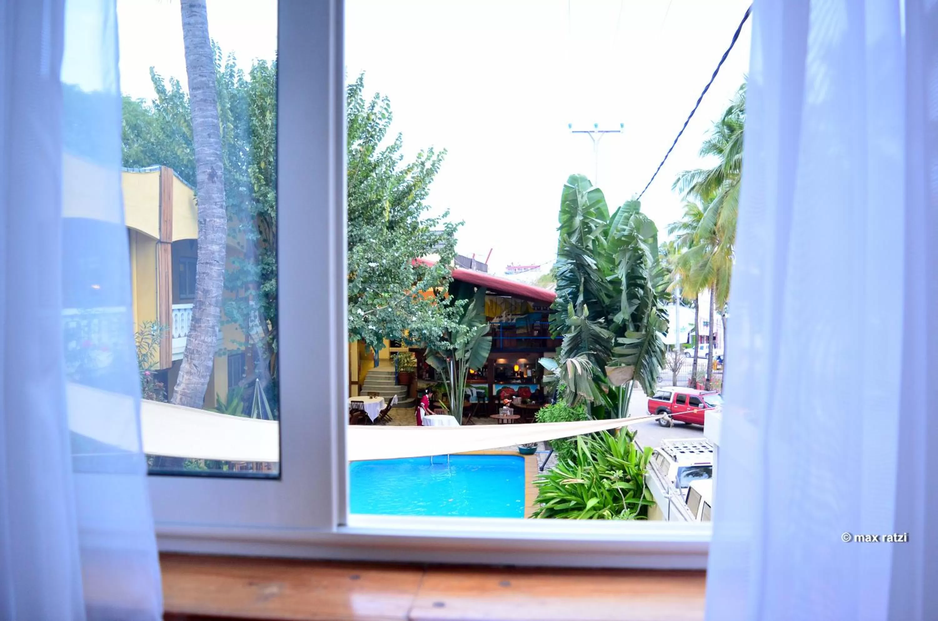 Pool view in Hôtel Restaurant Coco Lodge Majunga