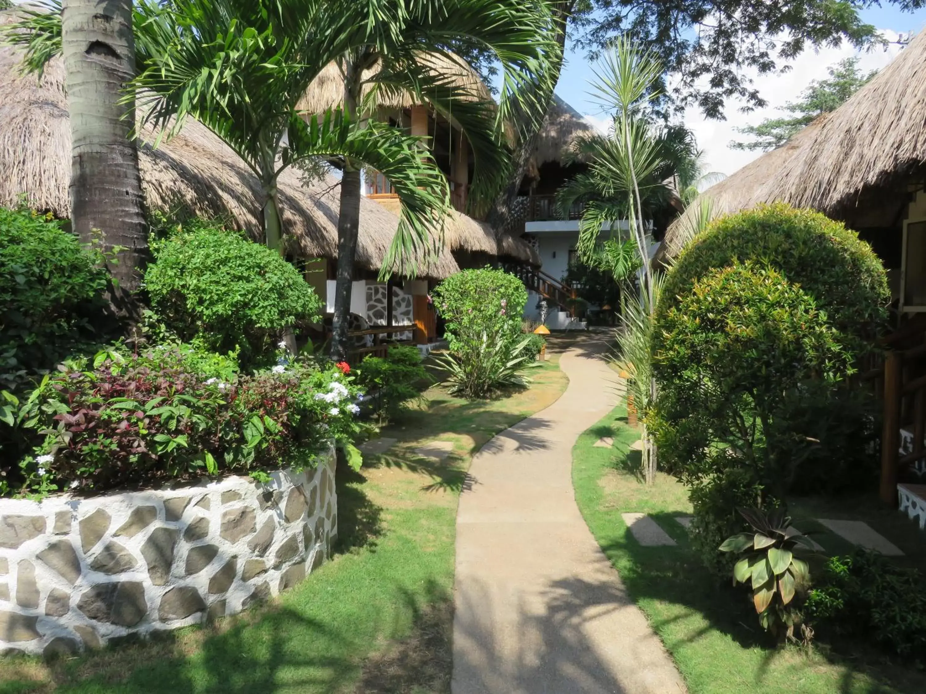 Garden in Kav's Beach Resort