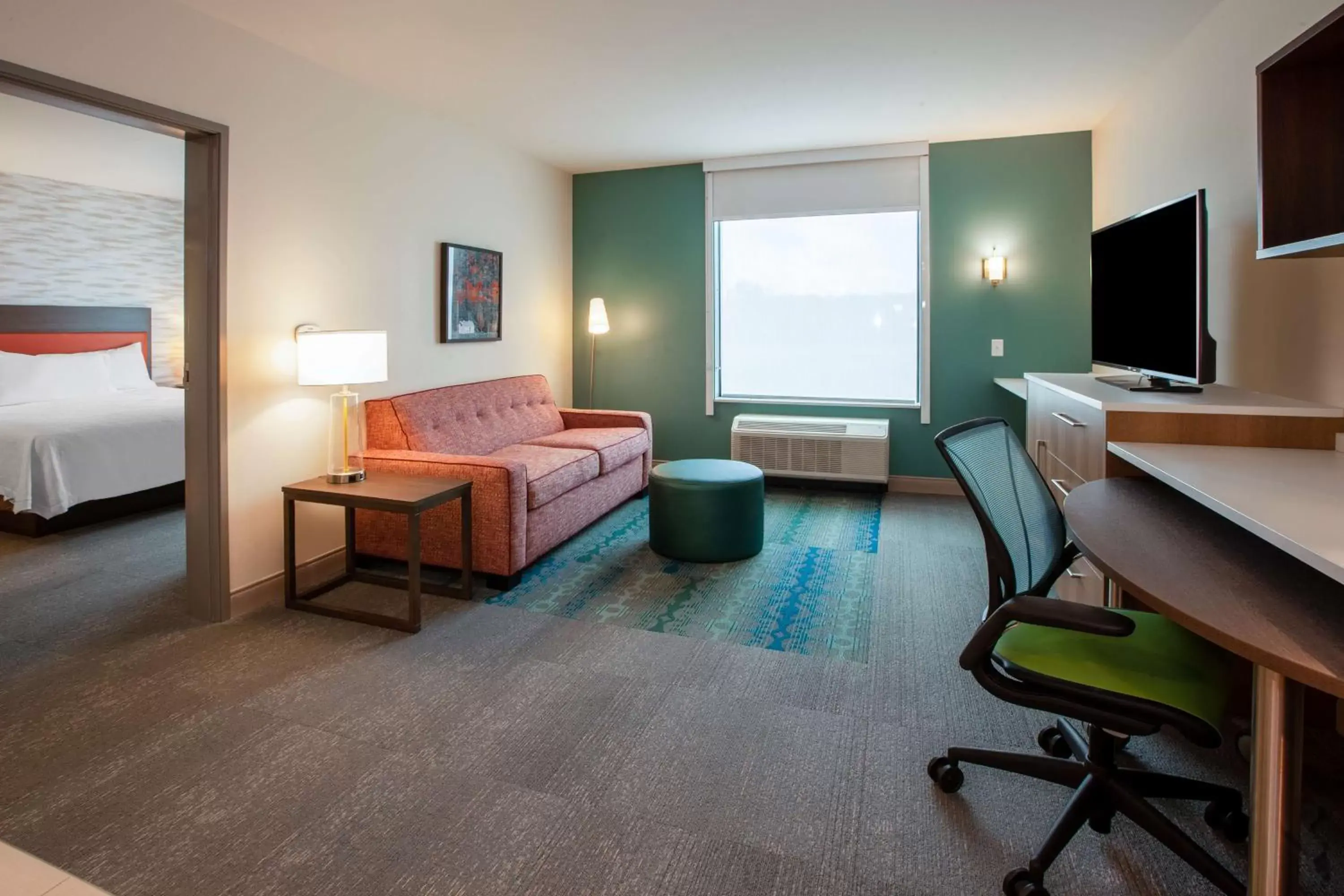 Bedroom, Seating Area in Home2 Suites By Hilton Lewisburg, Wv