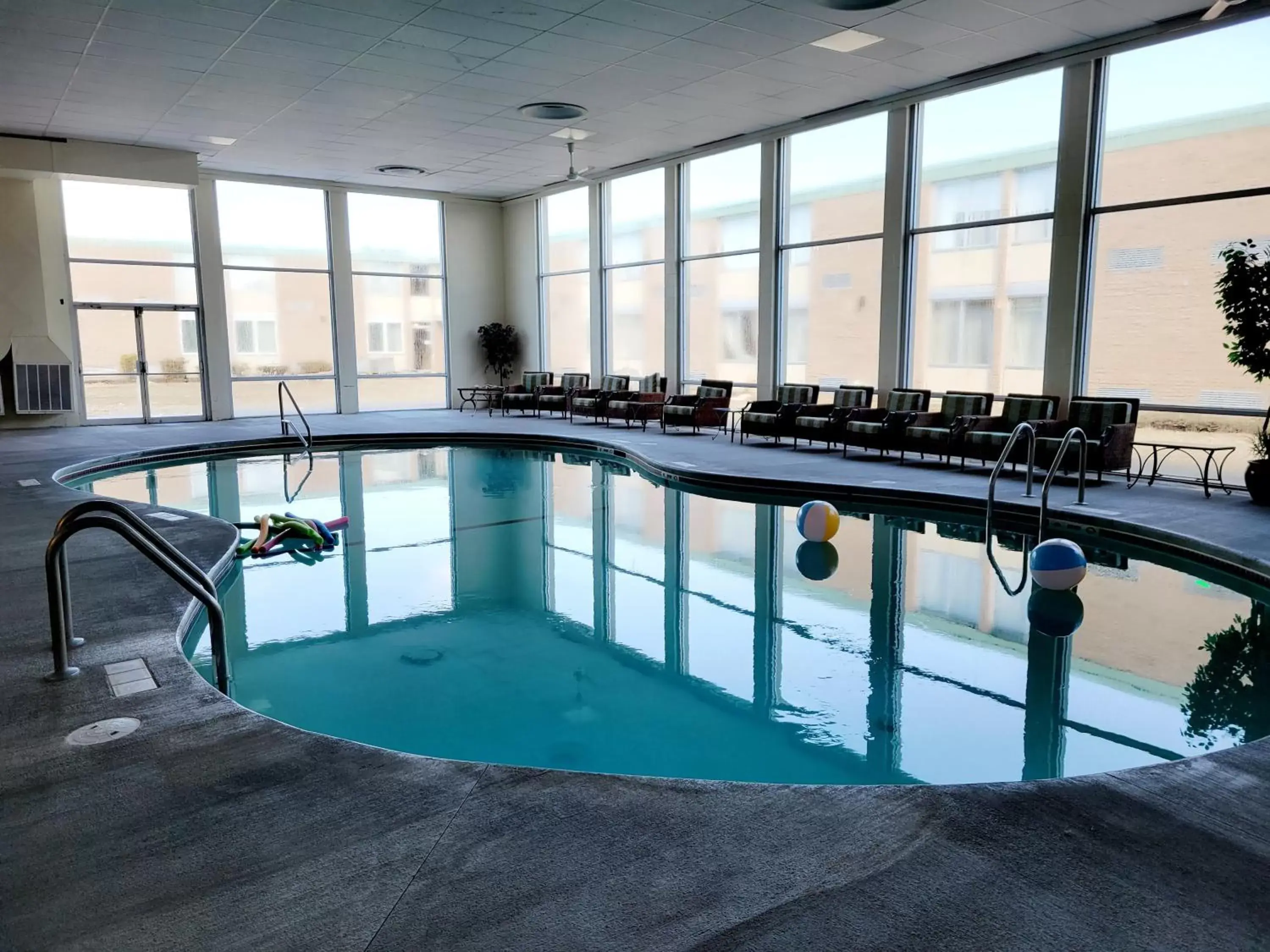 Swimming Pool in Bangor Grande Hotel