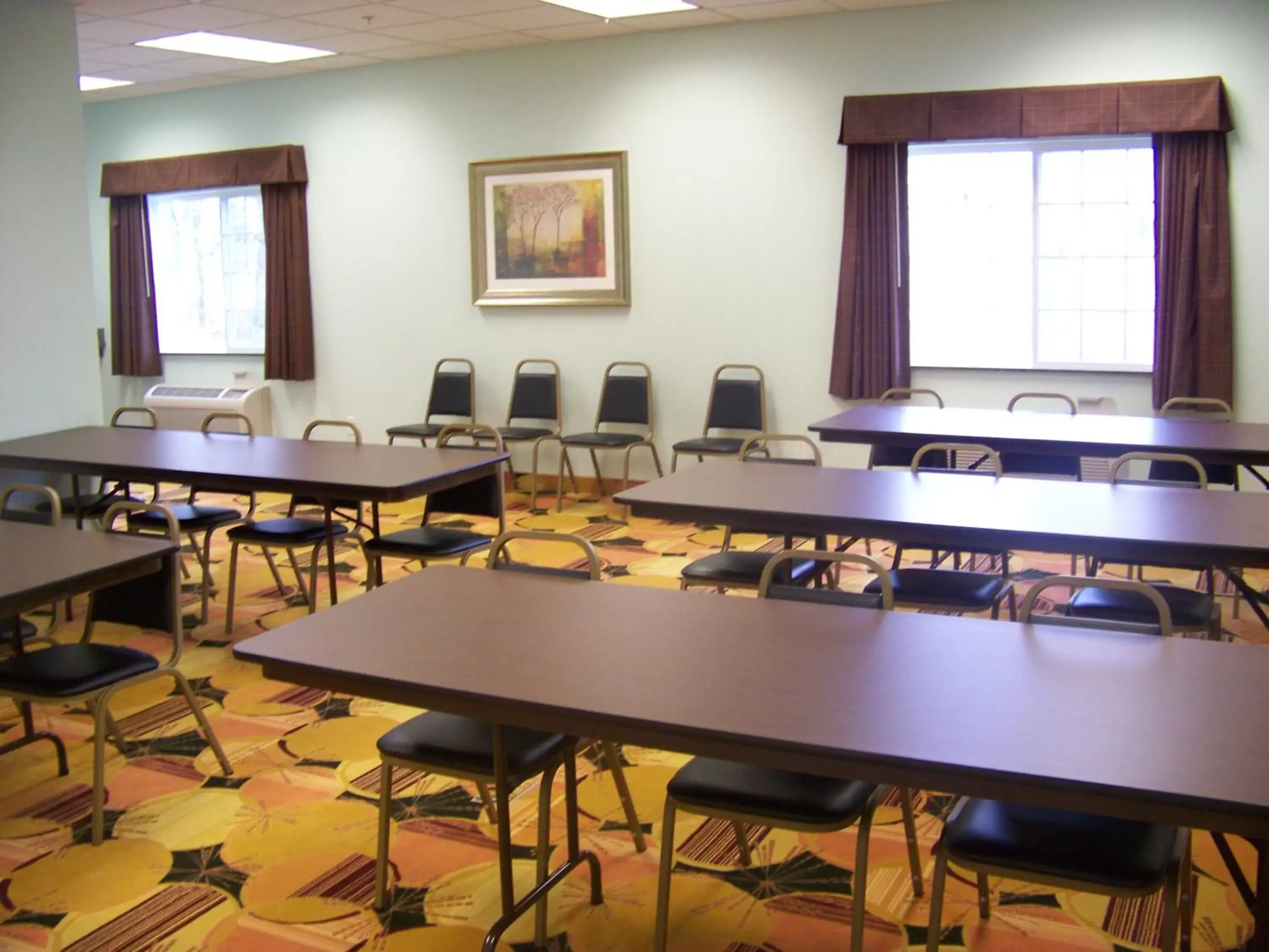 Business facilities in Days Inn & Suites by Wyndham Columbus NE