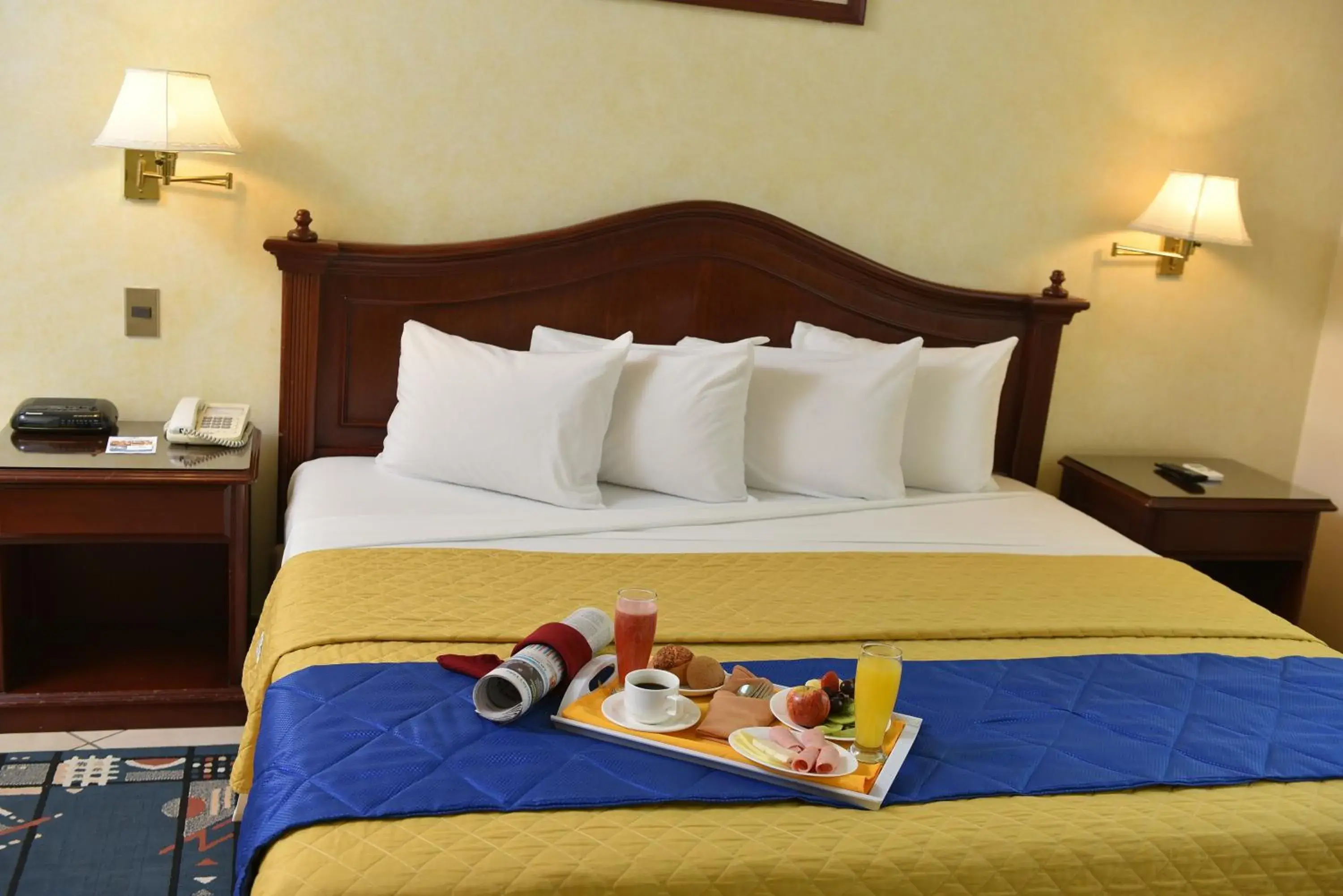 Bed, Breakfast in Hotel Continental Park