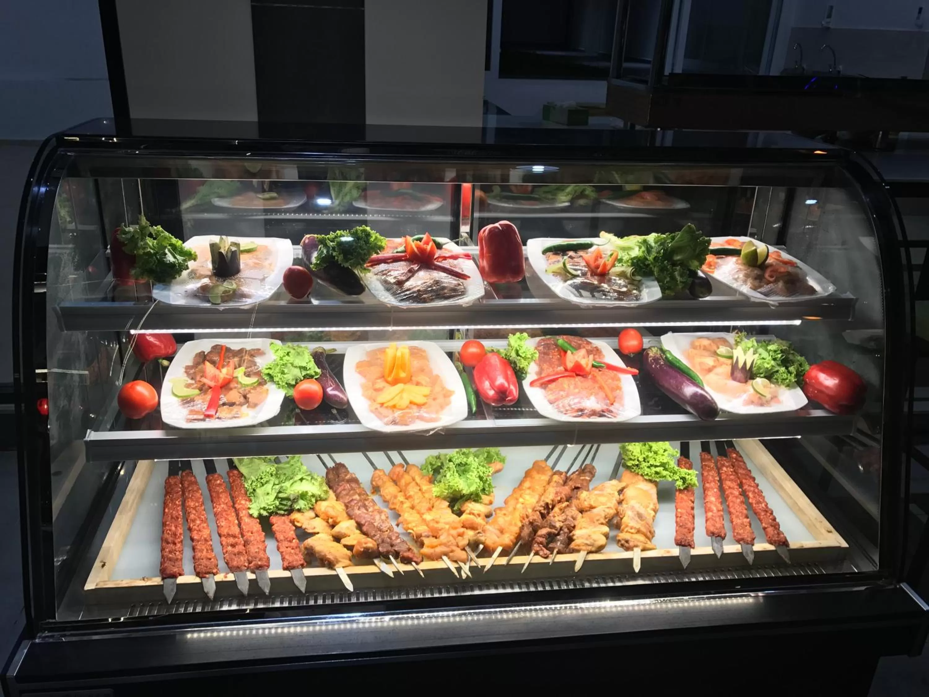 Restaurant/places to eat in Benny's City Hotel